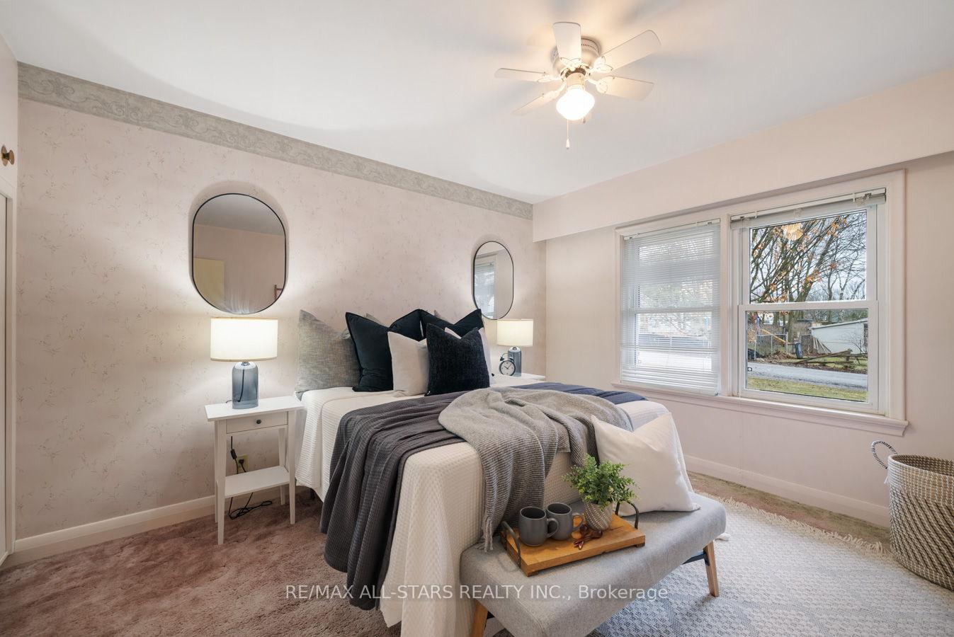 Photo 16 of 1718 Lane Street, Pickering, Rural Pickering — HOMEH