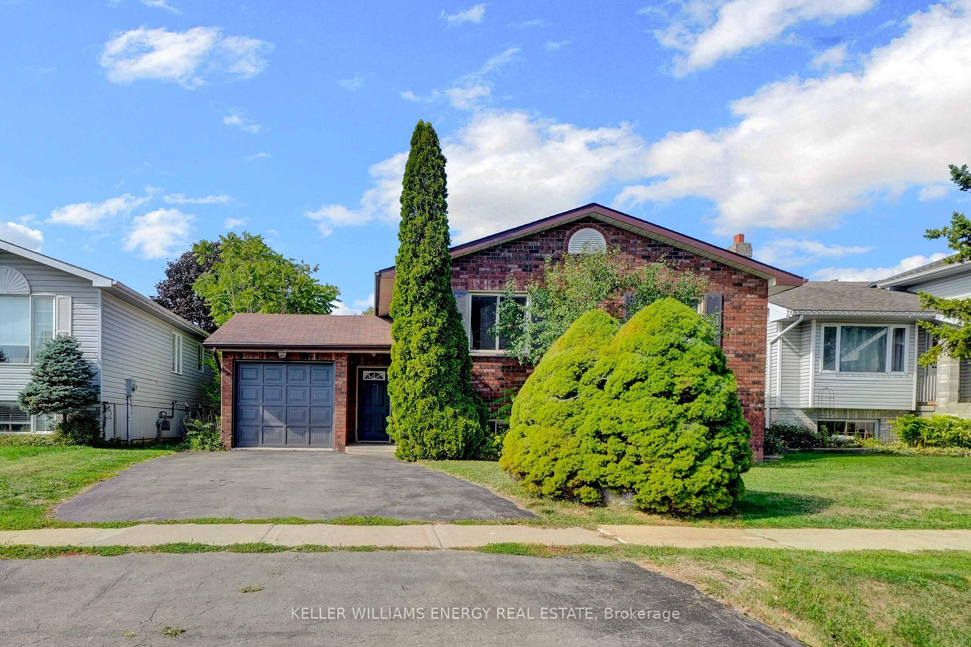 Photo 1 of 27 First Avenue, Prince Edward County, Wellington Ward — HOMEH