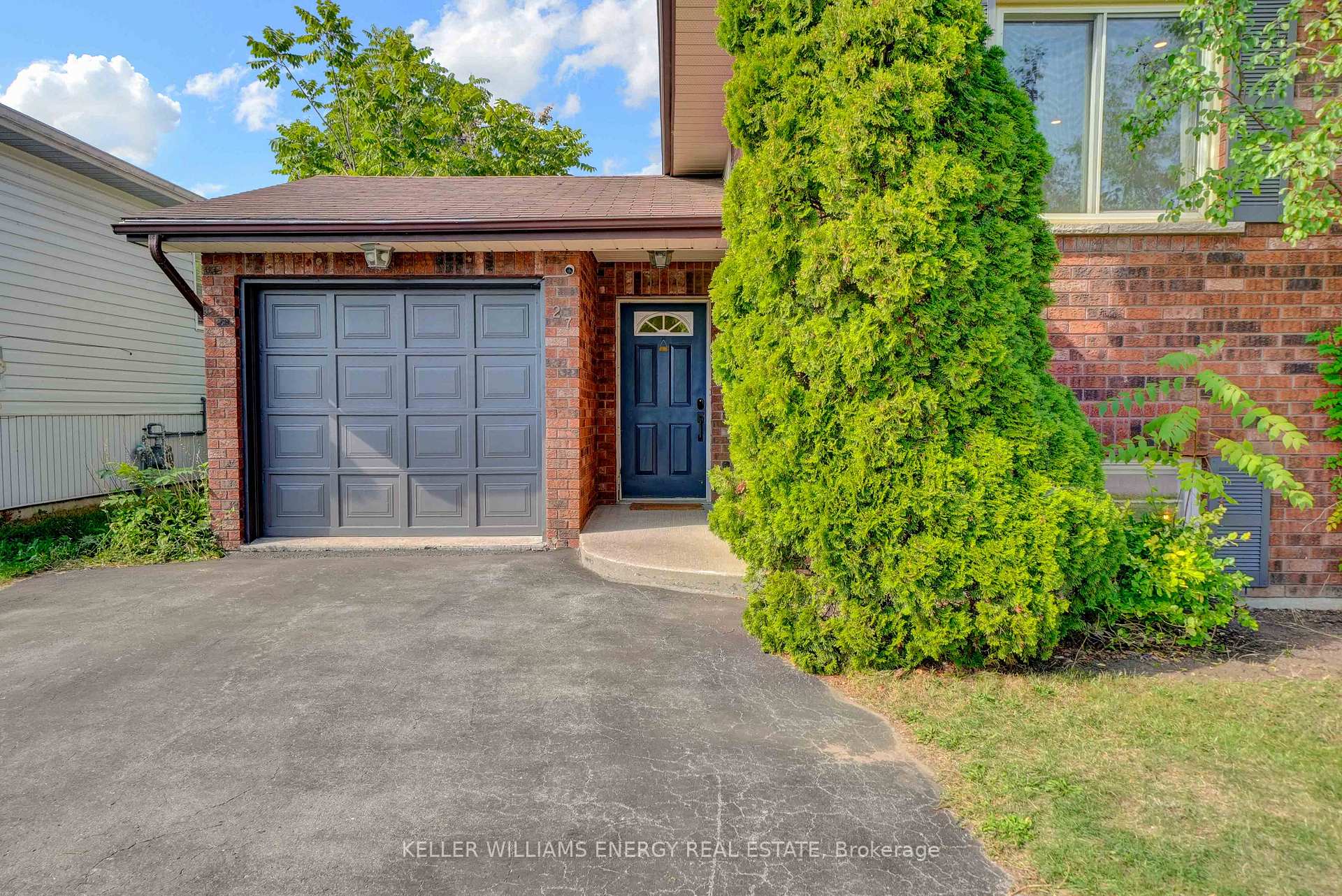Photo 2 of 27 First Avenue, Prince Edward County, Wellington Ward — HOMEH