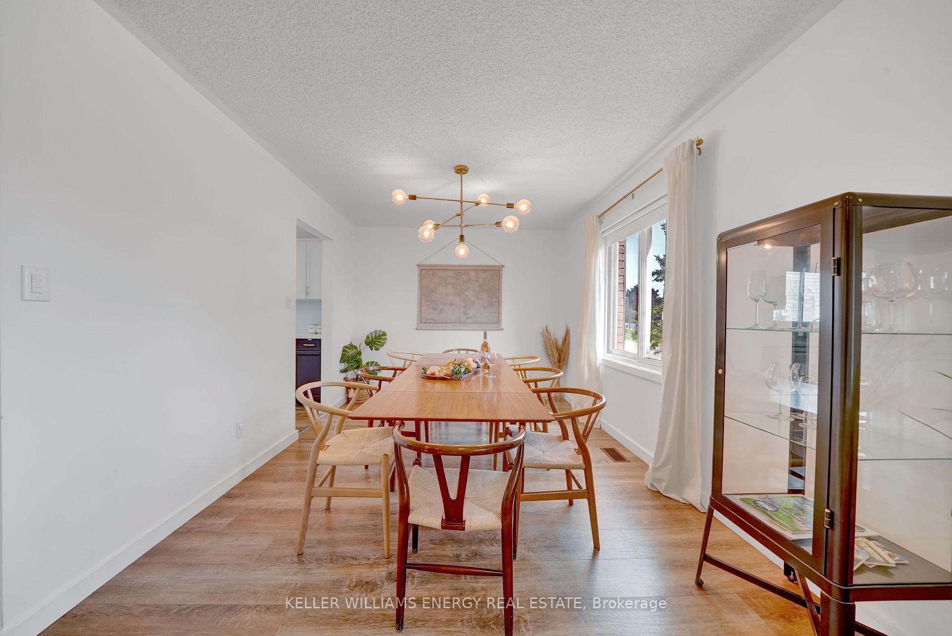 Photo 7 of 27 First Avenue, Prince Edward County, Wellington Ward — HOMEH