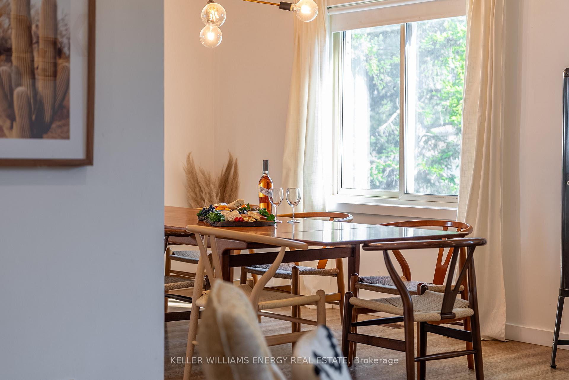 Photo 8 of 27 First Avenue, Prince Edward County, Wellington Ward — HOMEH