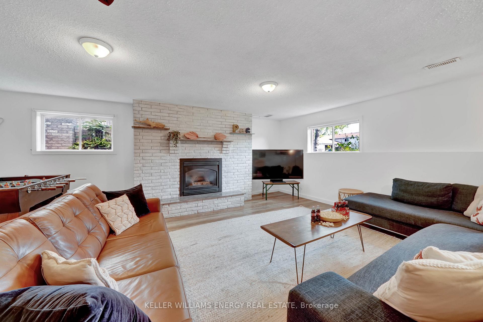 Photo 21 of 27 First Avenue, Prince Edward County, Wellington Ward — HOMEH