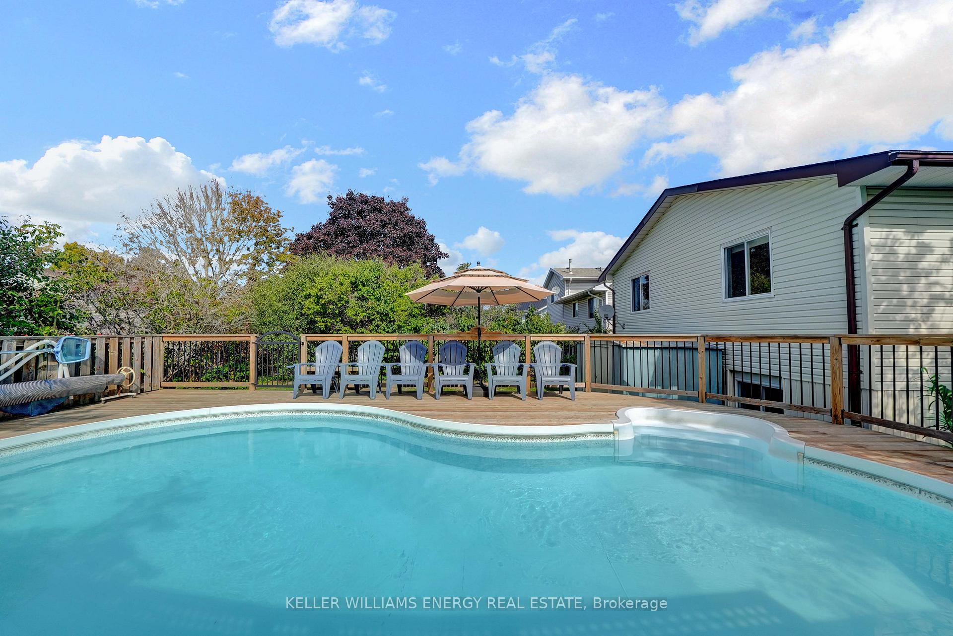 Photo 44 of 27 First Avenue, Prince Edward County, Wellington Ward — HOMEH