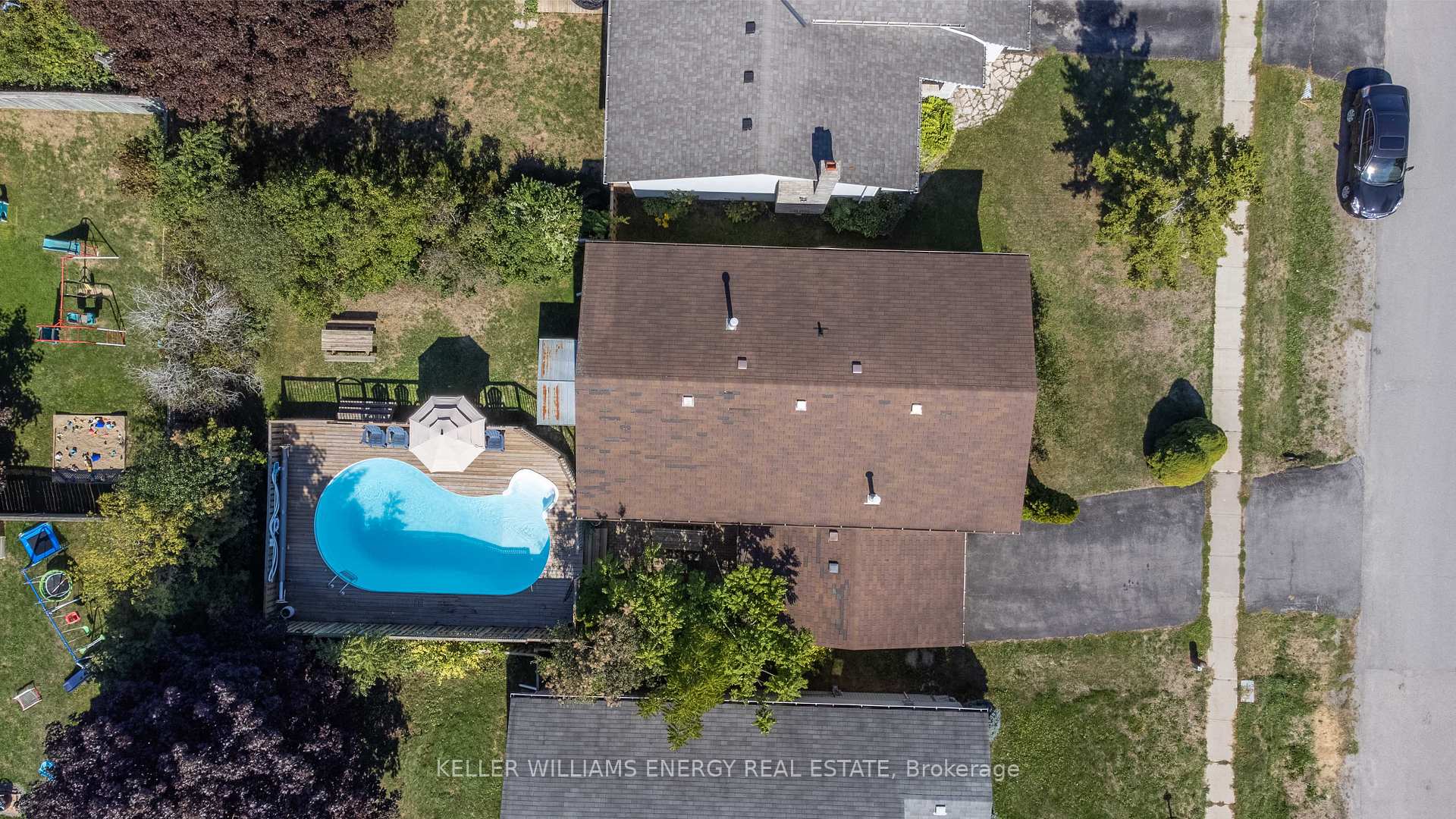 Photo 46 of 27 First Avenue, Prince Edward County, Wellington Ward — HOMEH