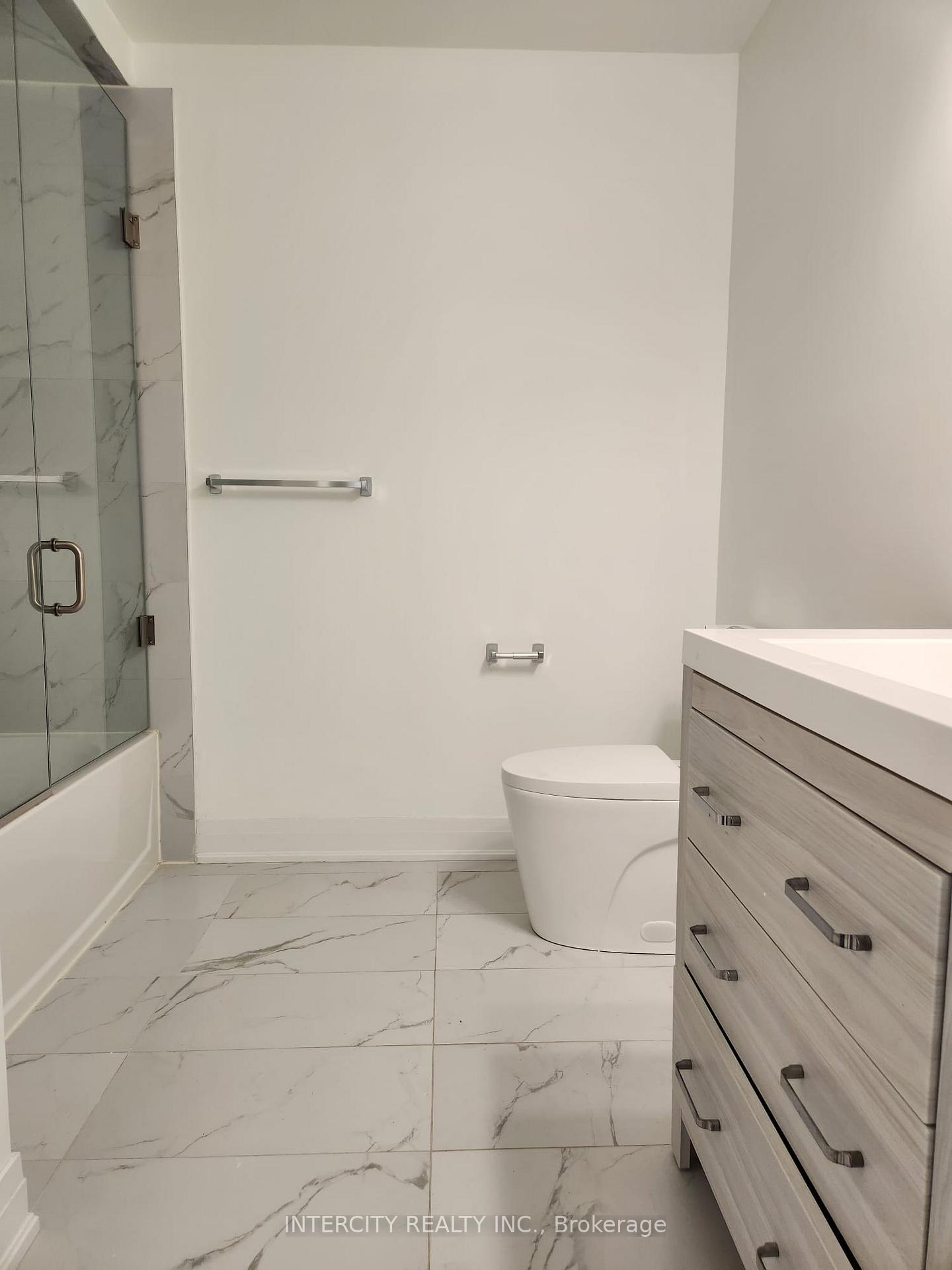 Photo 9 of Unit 1, 81 Vedette Way, Vaughan, East Woodbridge — HOMEH