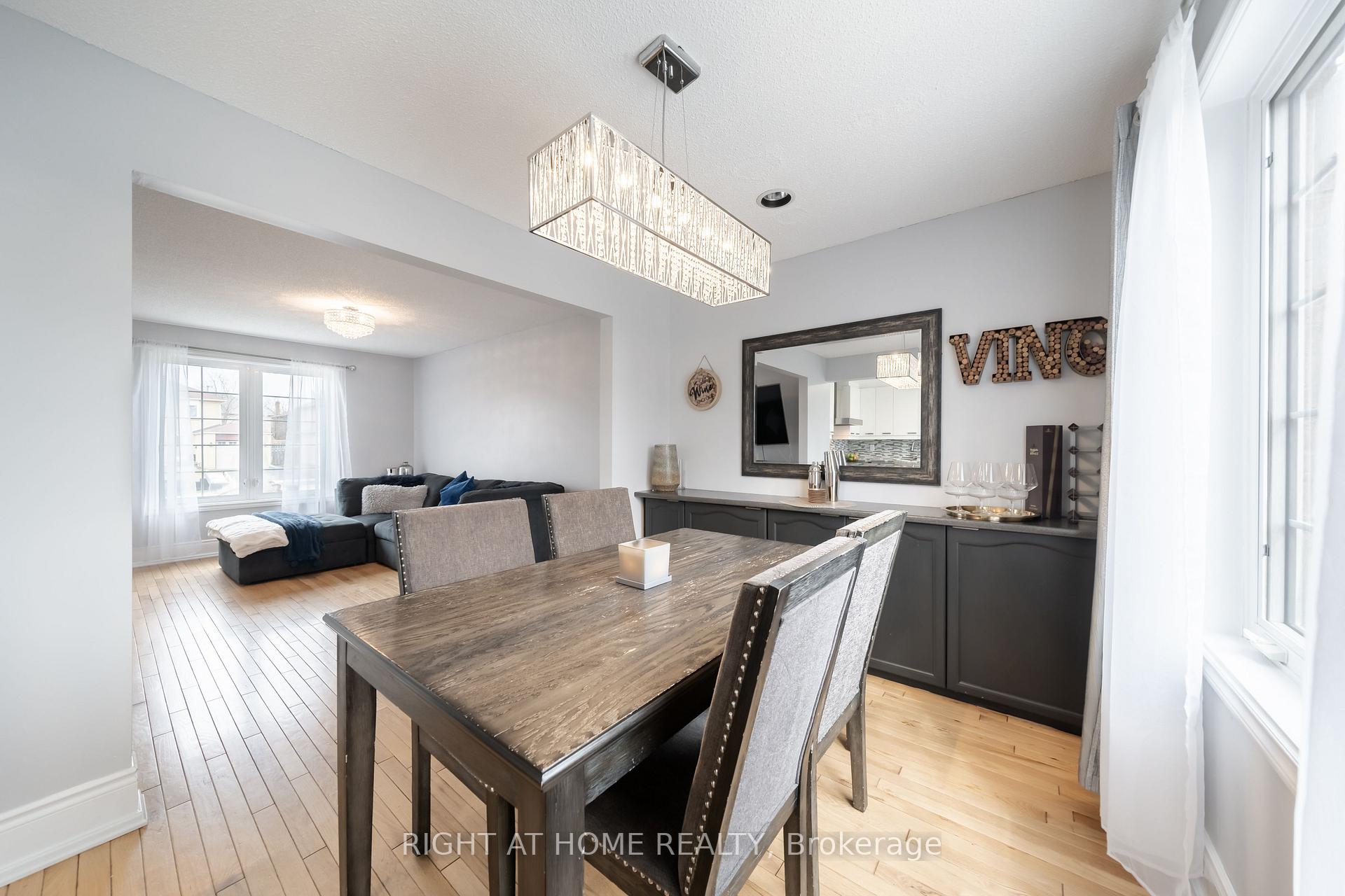 Photo 6 of 619 Beckworth Square, Pickering, Amberlea — HOMEH