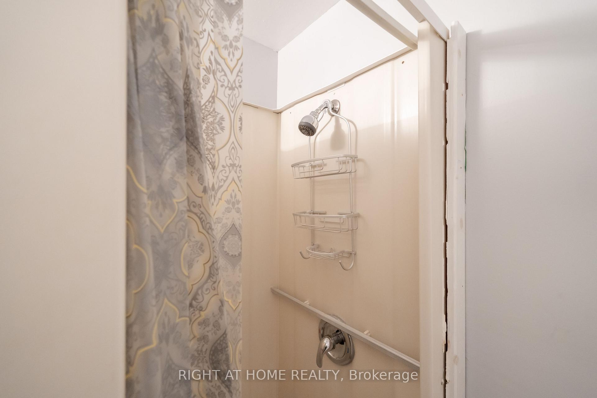 Photo 24 of 619 Beckworth Square, Pickering, Amberlea — HOMEH