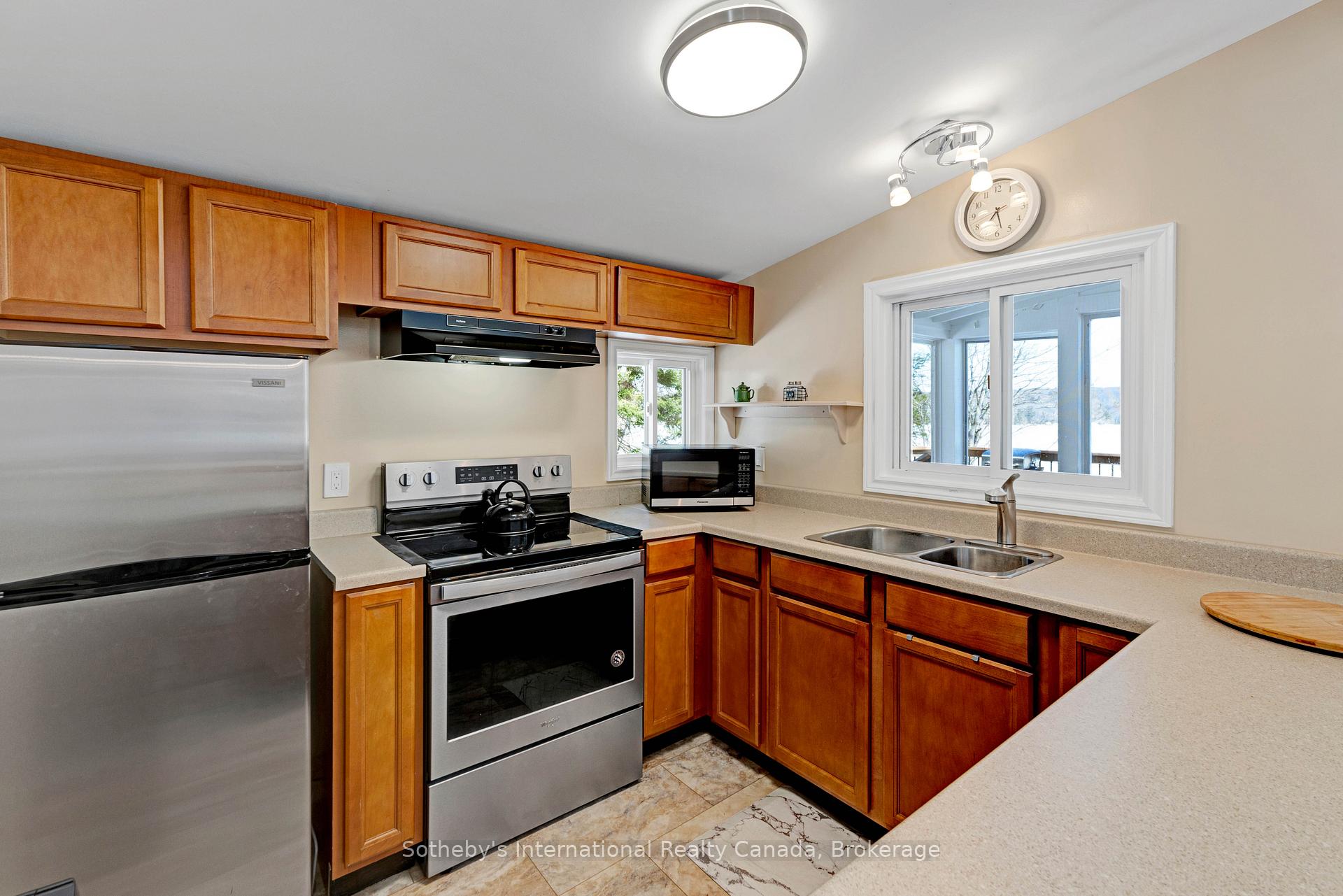 Photo 10 of 1028 Hillcrest Lane, Algonquin Highlands, Stanhope — HOMEH