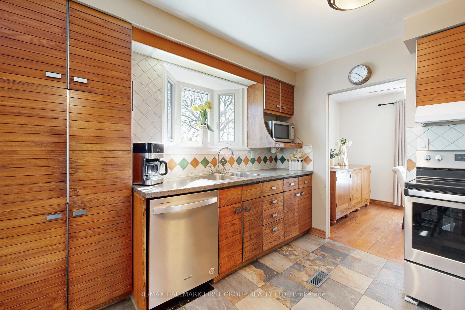 Photo 16 of 968 Oklahoma Drive, Pickering, West Shore — HOMEH