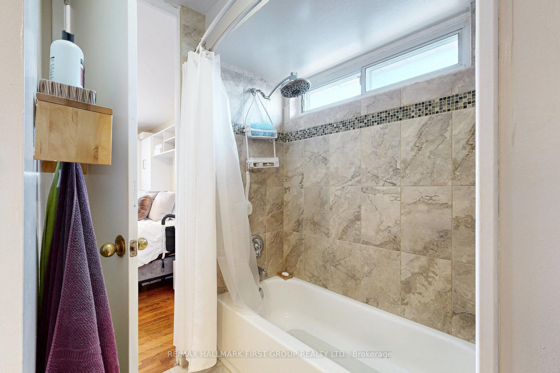 Photo 30 of 968 Oklahoma Drive, Pickering, West Shore — HOMEH