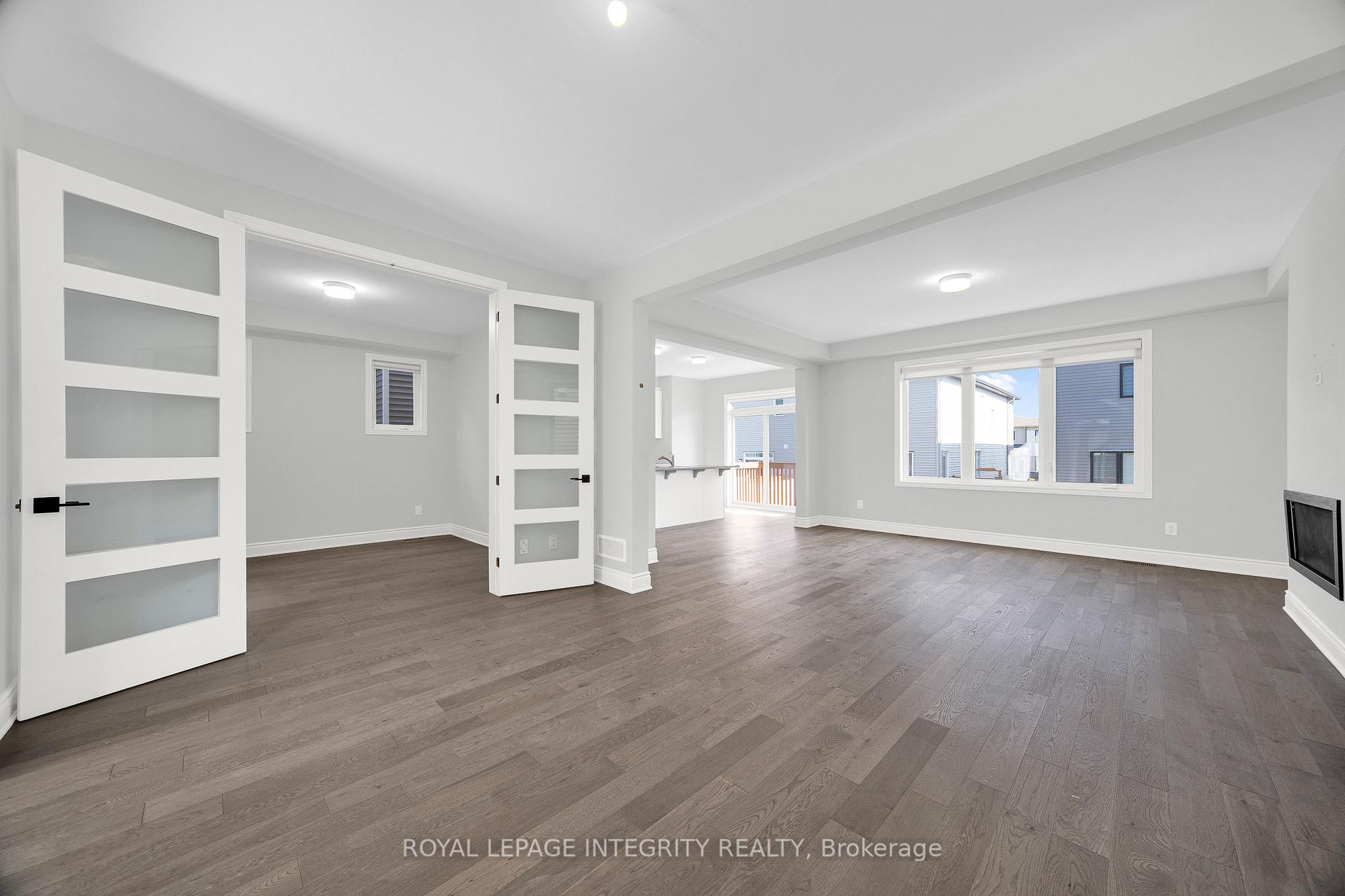 Photo 4 of 18 Racemose Street, Ottawa, Barrhaven - Half Moon Bay — HOMEH