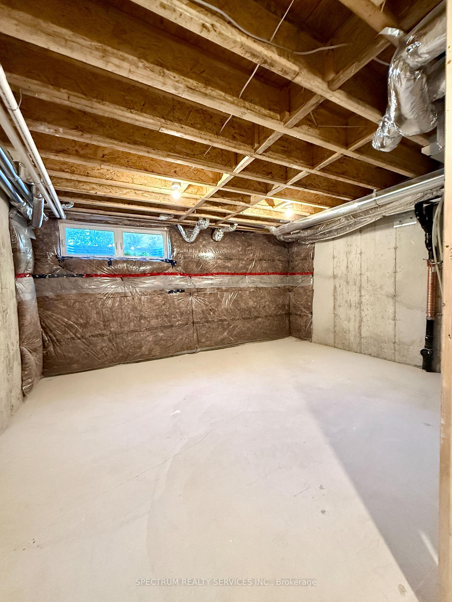 Photo 19 of 23 Chestnut Court, Aurora, Rural Aurora — HOMEH