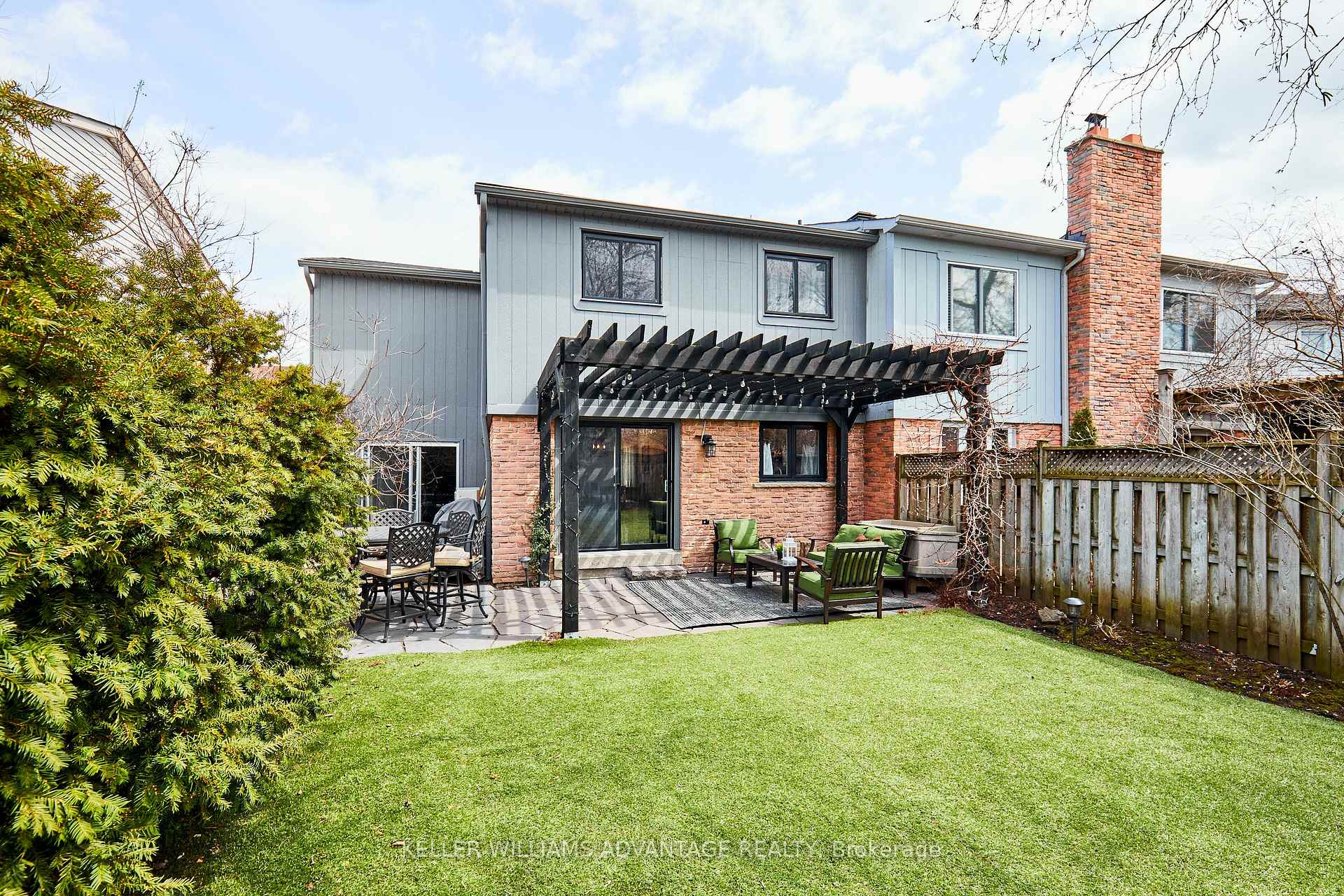 Photo 17 of 1962 Bowler Drive, Pickering, Liverpool — HOMEH