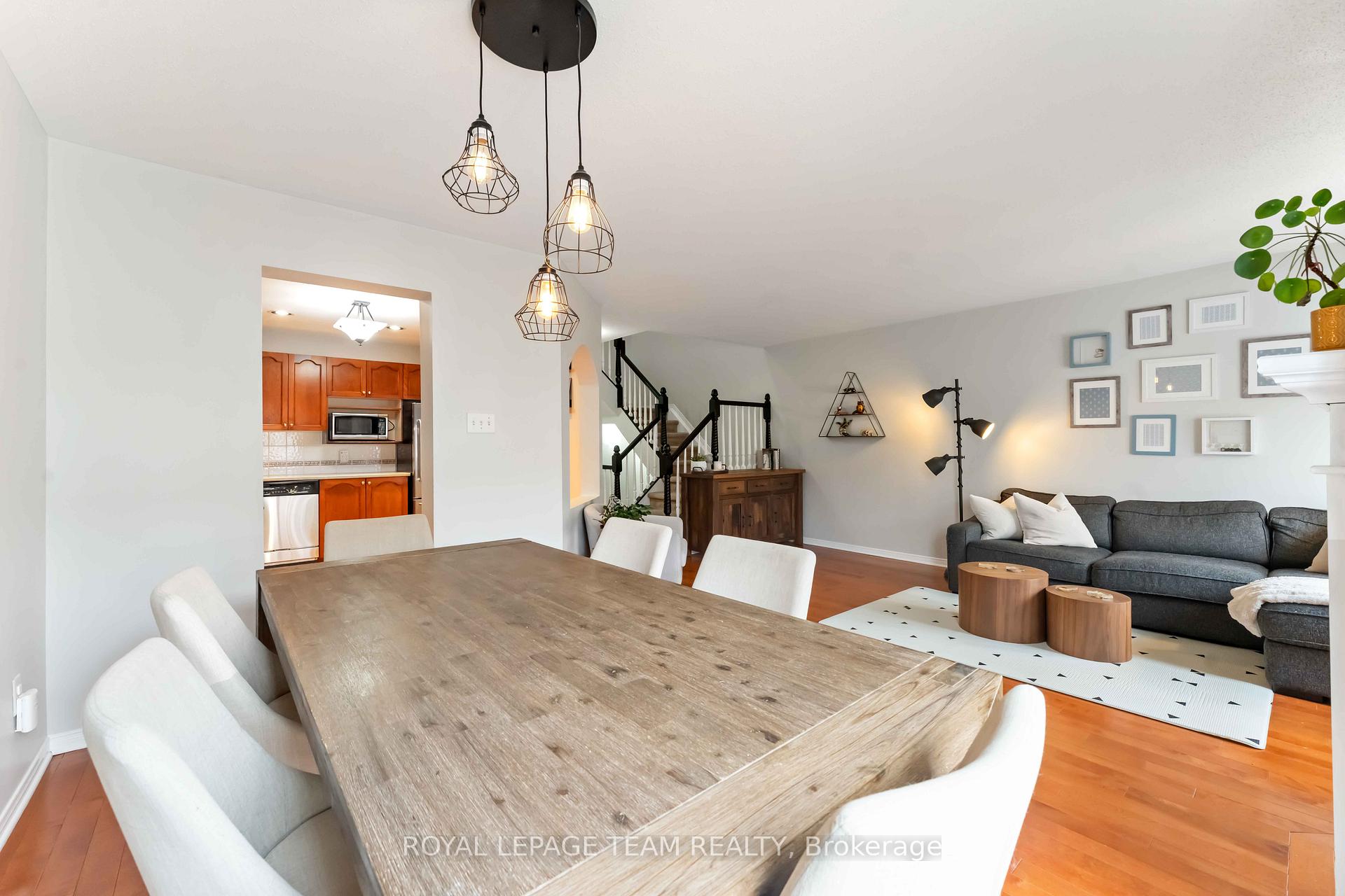 Photo 11 of 7 Fairpark Drive, Ottawa, Barrhaven East — HOMEH