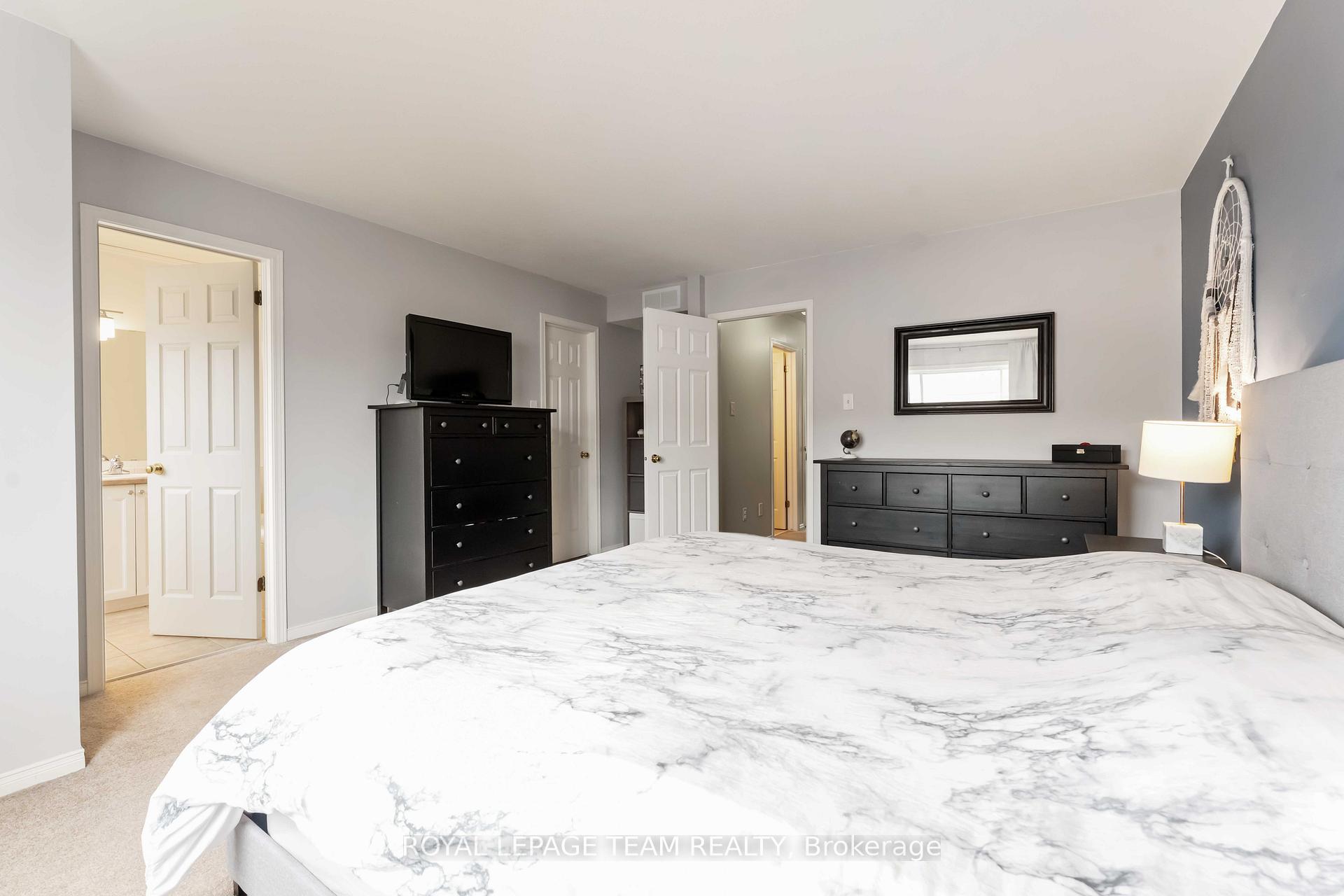 Photo 17 of 7 Fairpark Drive, Ottawa, Barrhaven East — HOMEH