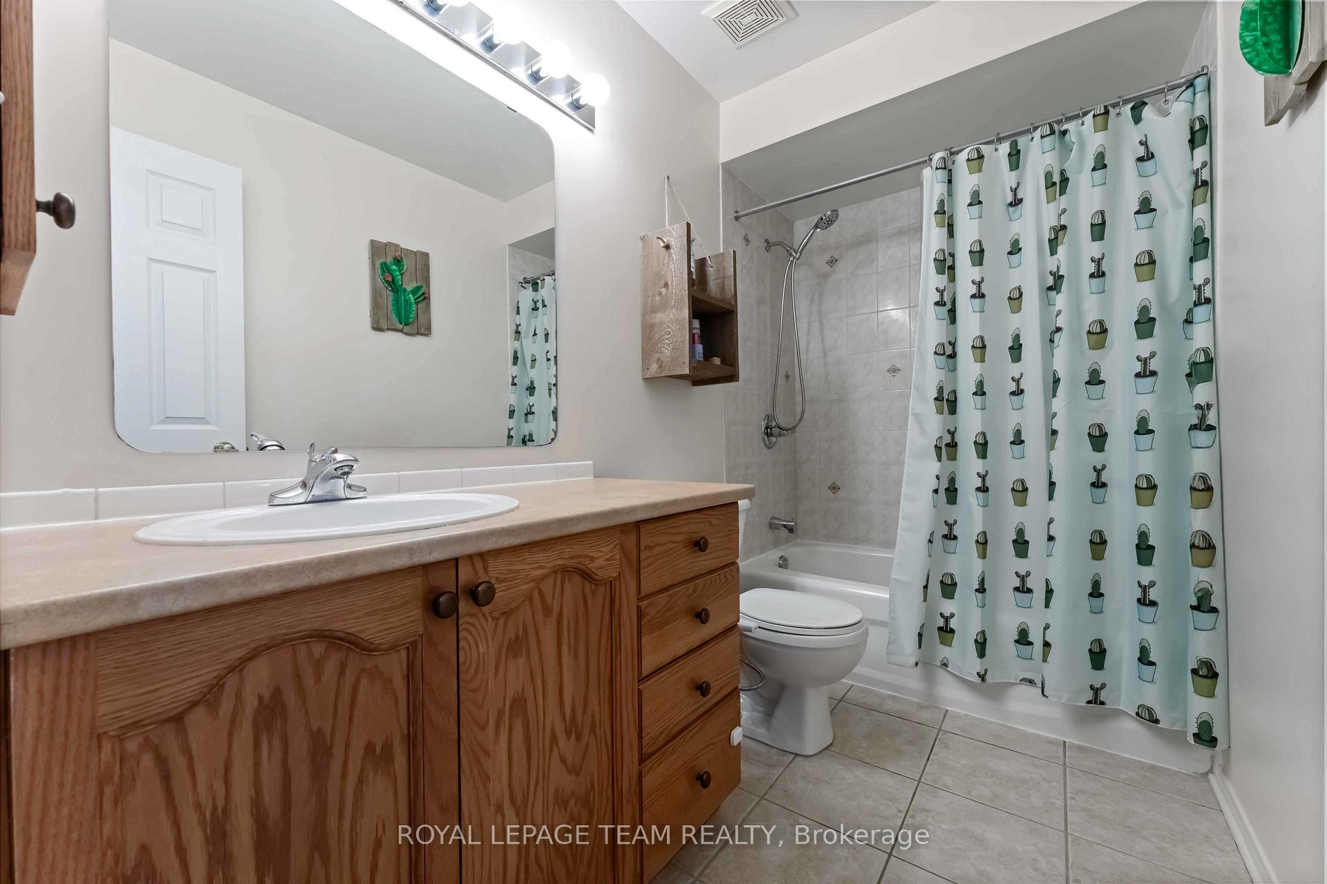 Photo 33 of 7 Fairpark Drive, Ottawa, Barrhaven East — HOMEH
