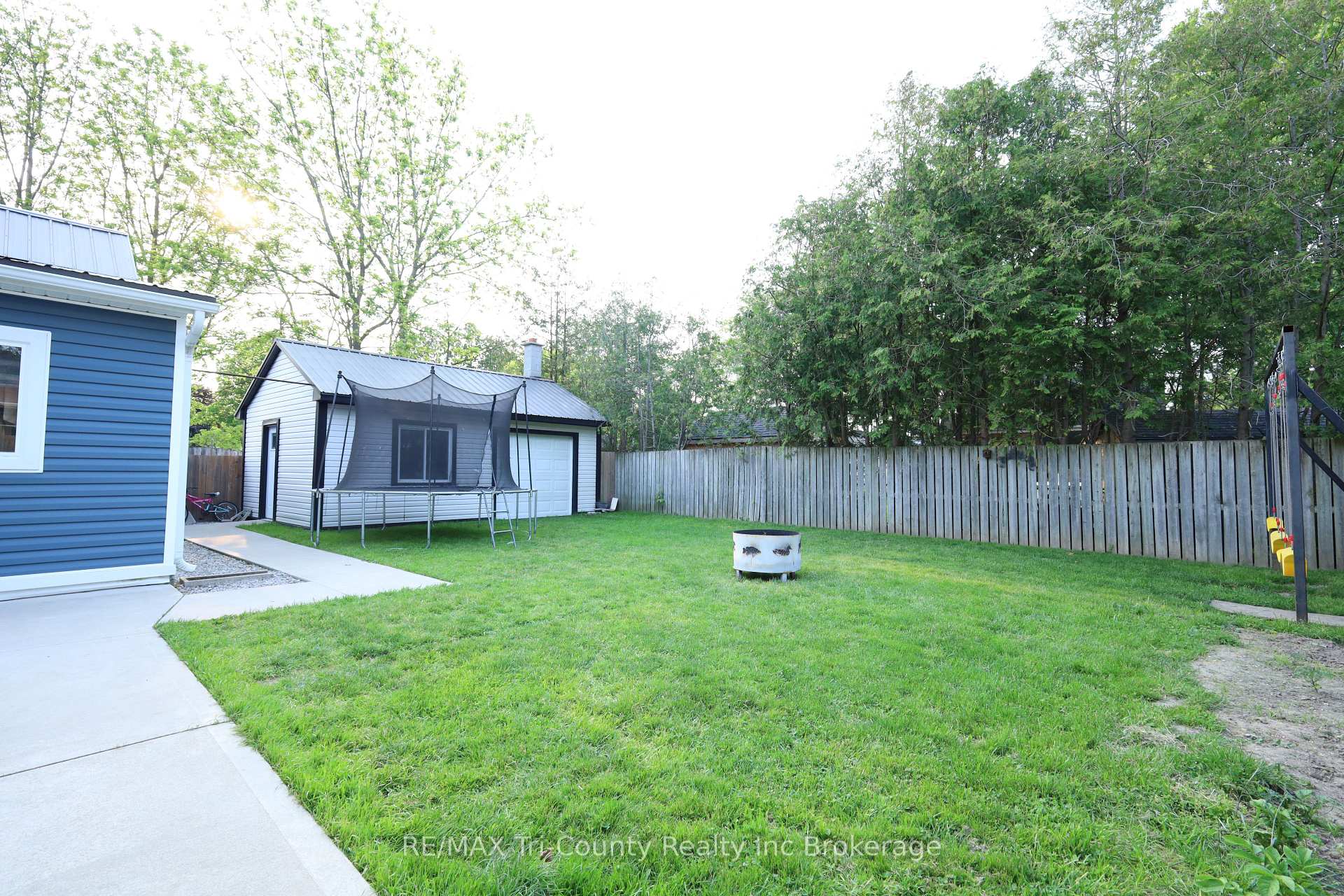 Photo 36 of 89 Elk Street, Aylmer — HOMEH