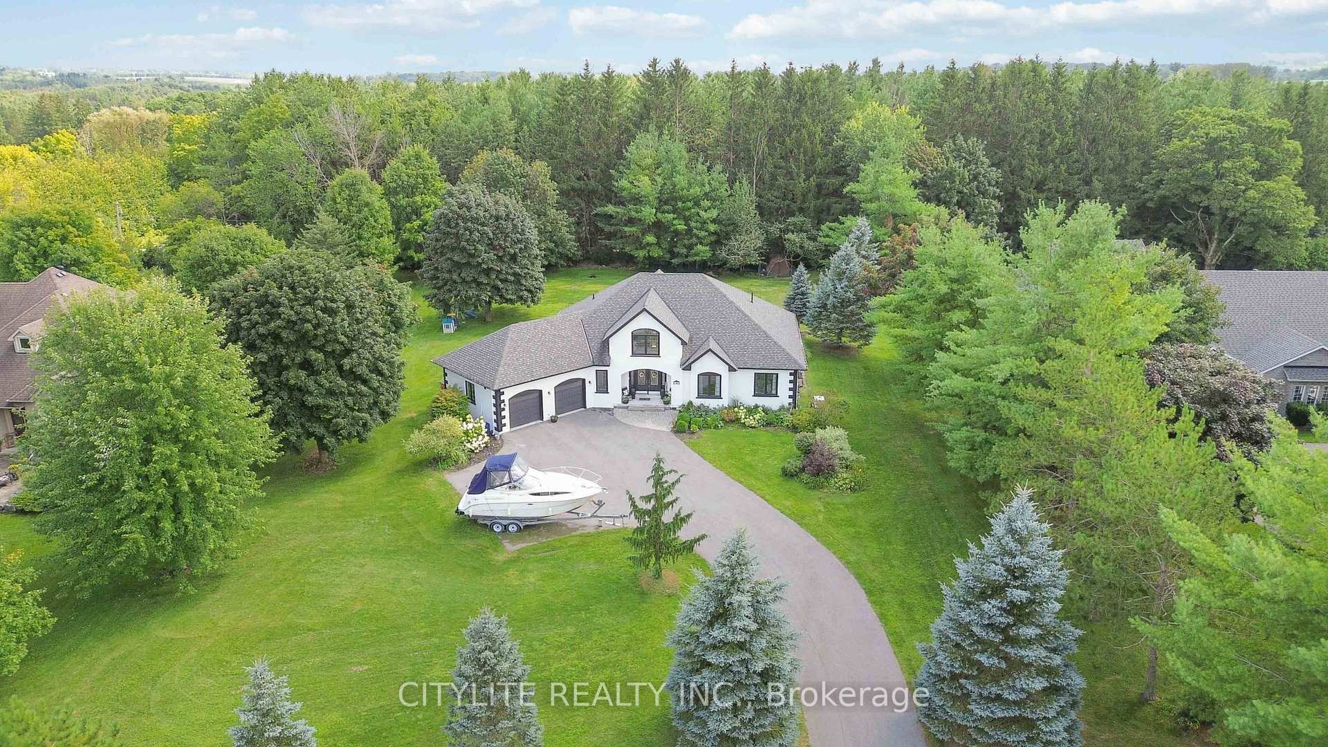 Photo 2 of 2465 Sandtrap Court, Pickering, Rural Pickering — HOMEH
