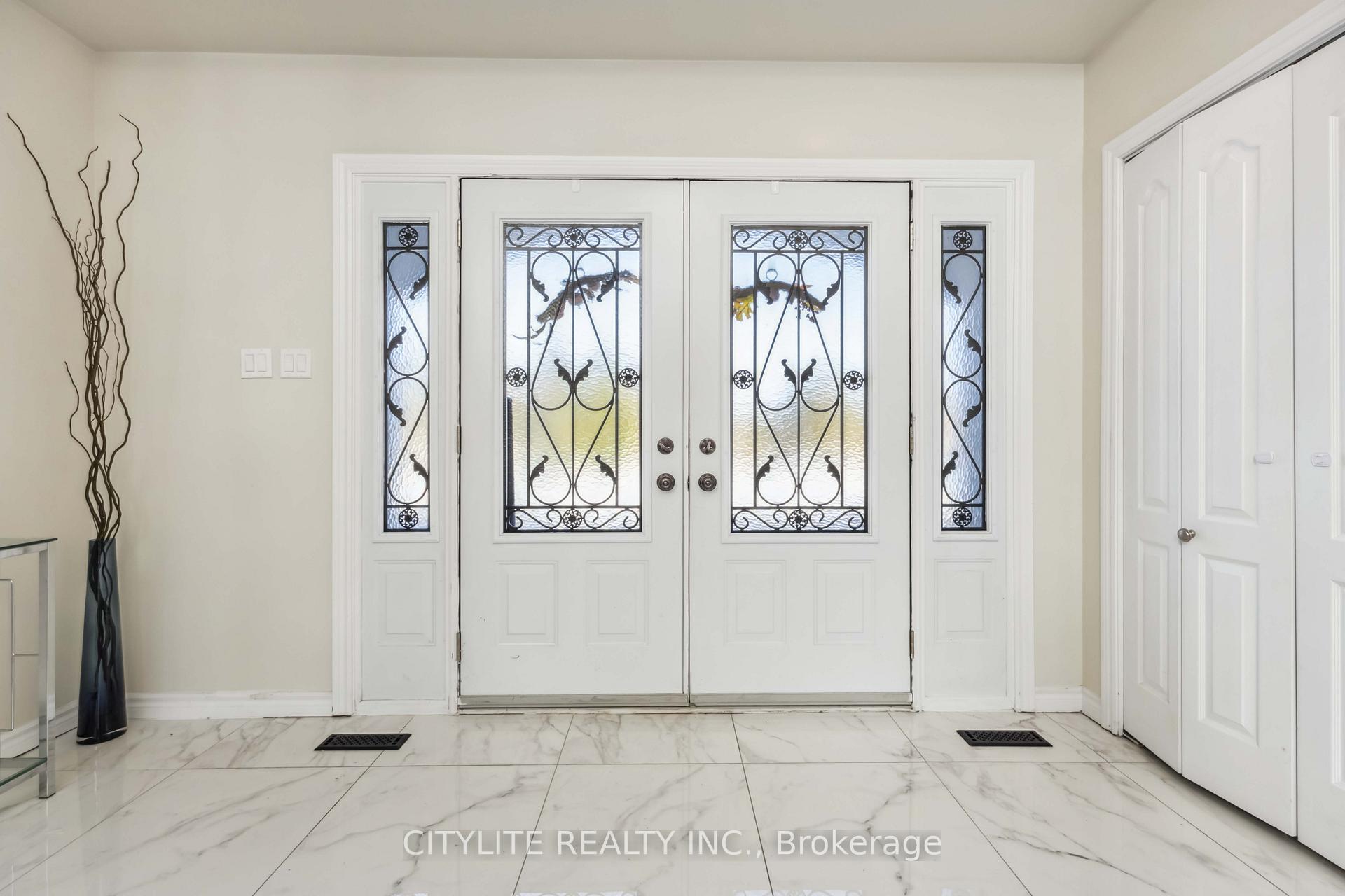 Photo 7 of 2465 Sandtrap Court, Pickering, Rural Pickering — HOMEH