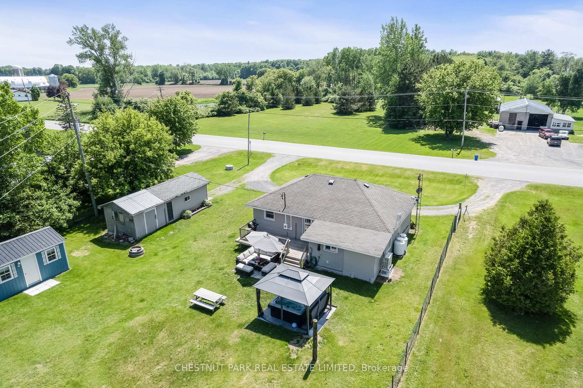Photo 3 of 1805 County Road 10, Prince Edward County, Athol Ward — HOMEH