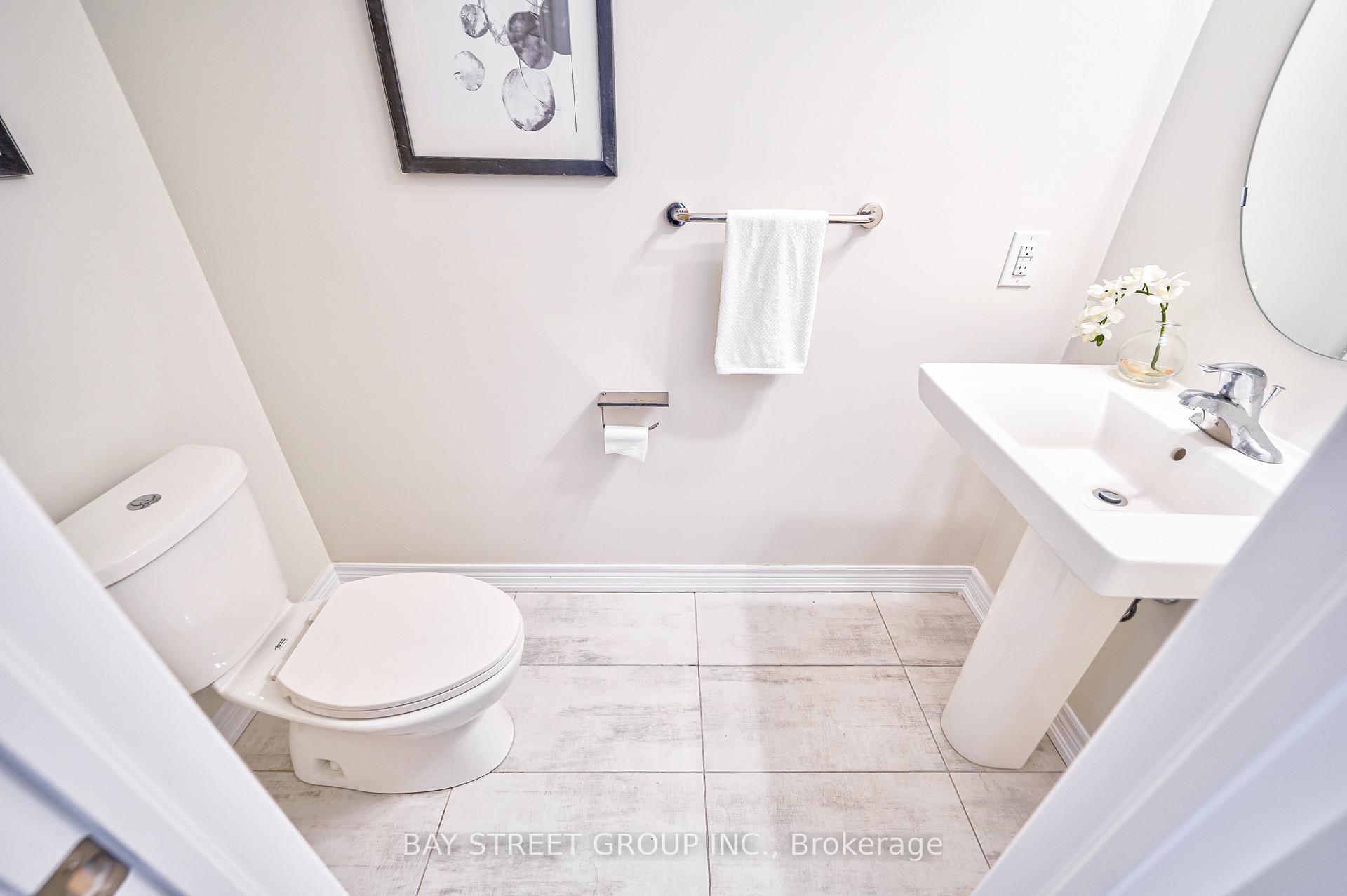 Photo 3 of 86 Dorian Drive, Whitby, Rural Whitby — HOMEH