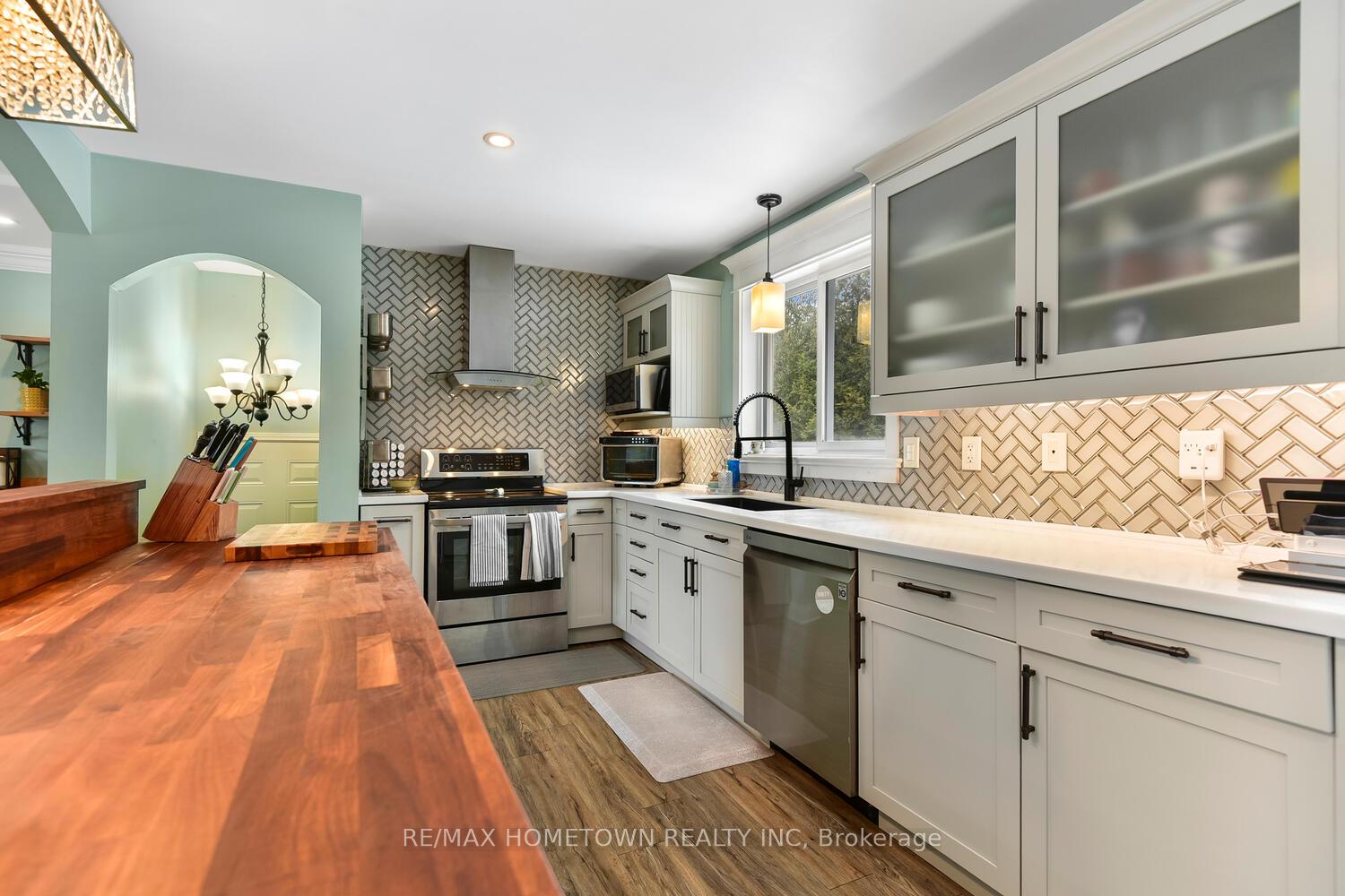 Photo 7 of 10300 Cty Road 15, Augusta, Augusta Twp — HOMEH