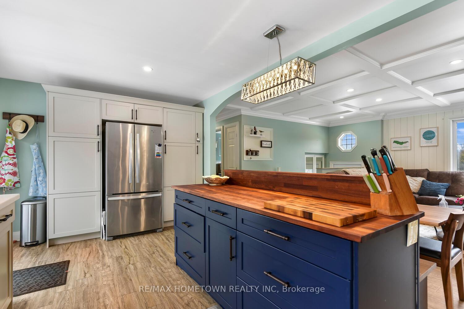 Photo 8 of 10300 Cty Road 15, Augusta, Augusta Twp — HOMEH