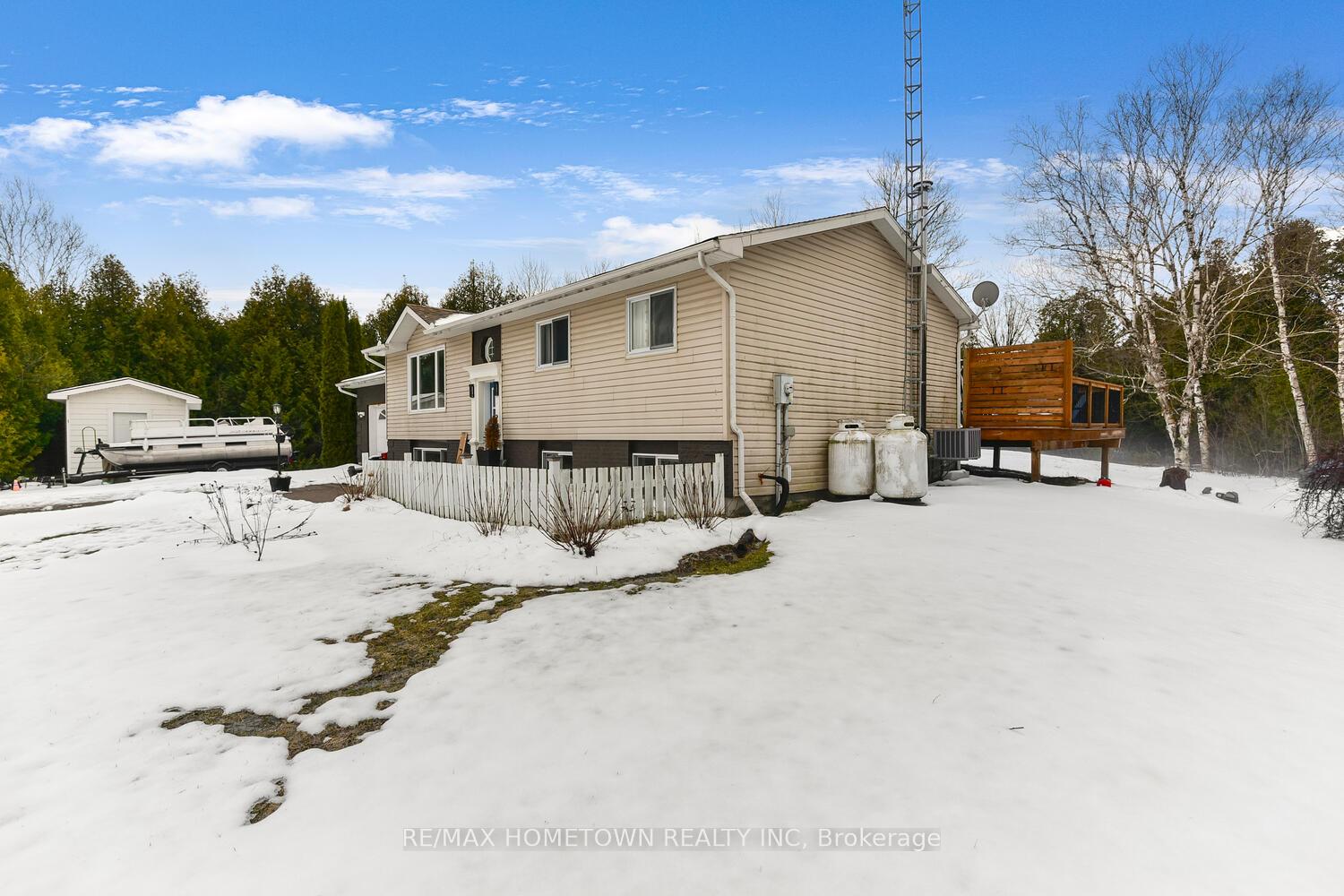 Photo 29 of 10300 Cty Road 15, Augusta, Augusta Twp — HOMEH