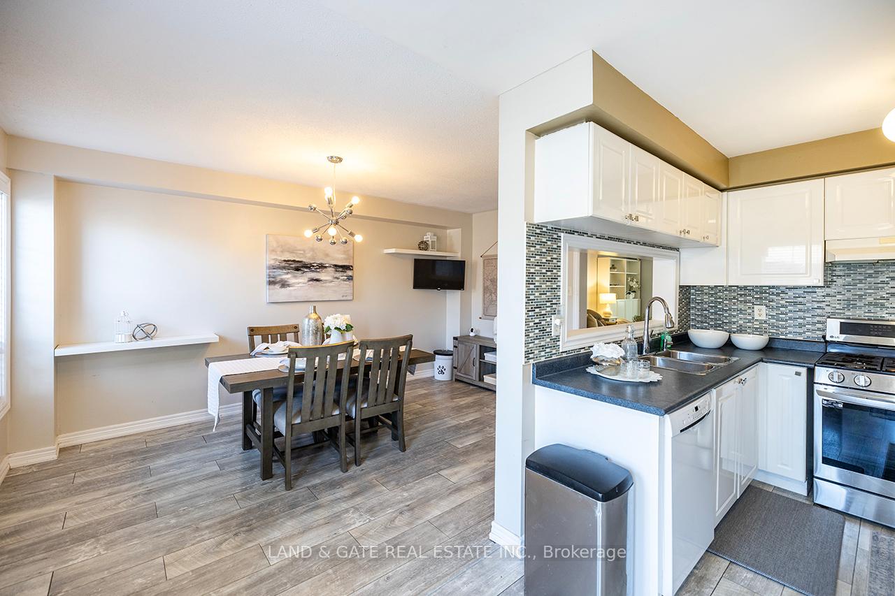 Photo 14 of 120 Warwick Avenue, Ajax, South East — HOMEH