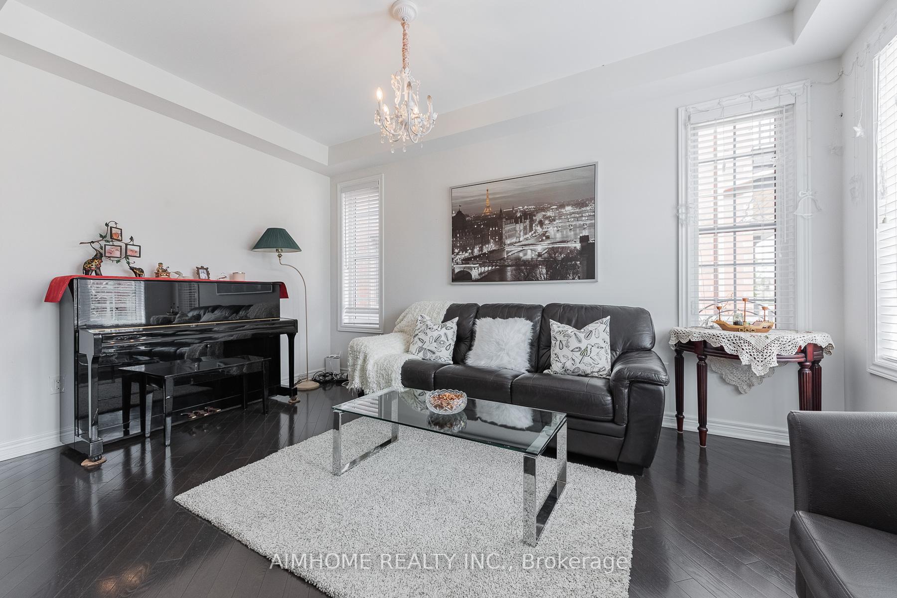 Photo 5 of 192 East's Corners Boulevard, Vaughan, Kleinburg — HOMEH