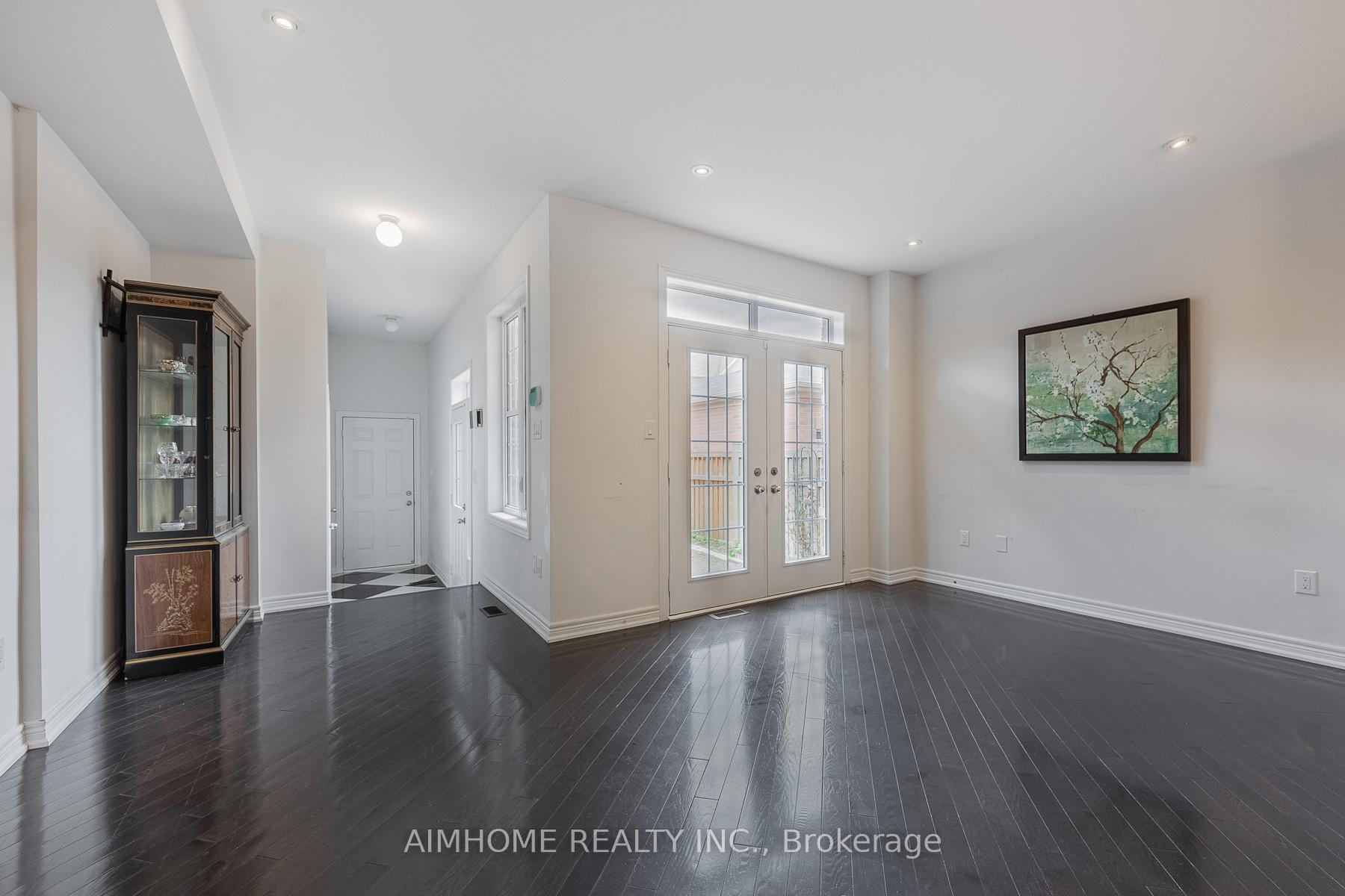 Photo 8 of 192 East's Corners Boulevard, Vaughan, Kleinburg — HOMEH