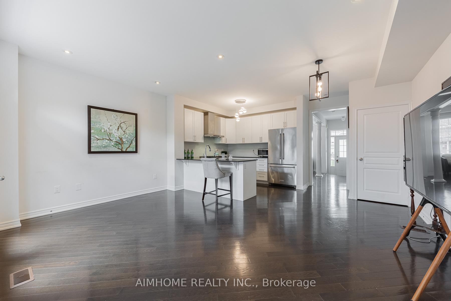 Photo 11 of 192 East's Corners Boulevard, Vaughan, Kleinburg — HOMEH