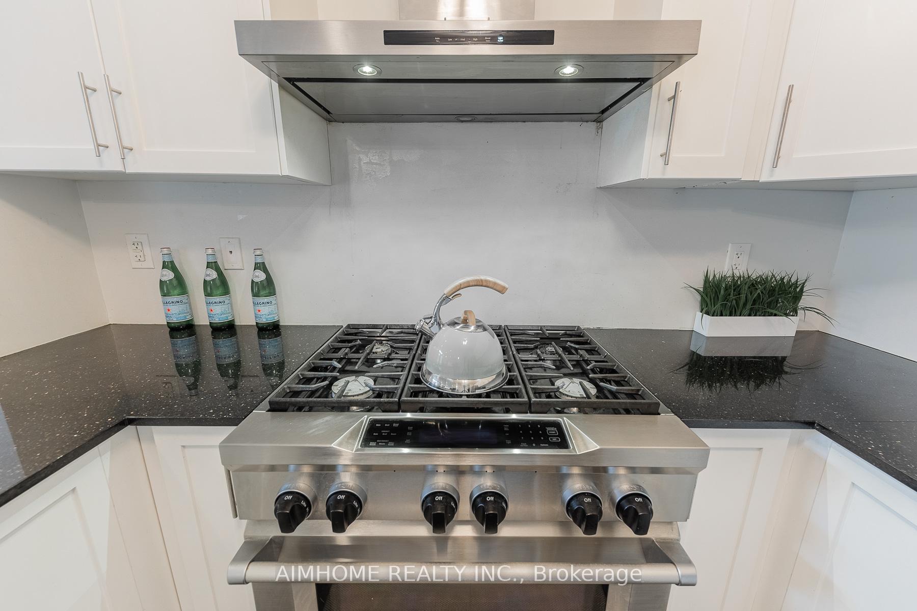 Photo 15 of 192 East's Corners Boulevard, Vaughan, Kleinburg — HOMEH