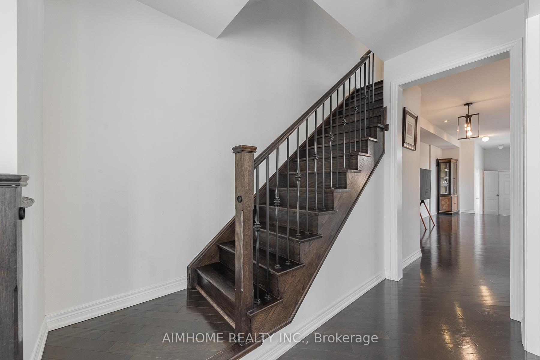 Photo 18 of 192 East's Corners Boulevard, Vaughan, Kleinburg — HOMEH