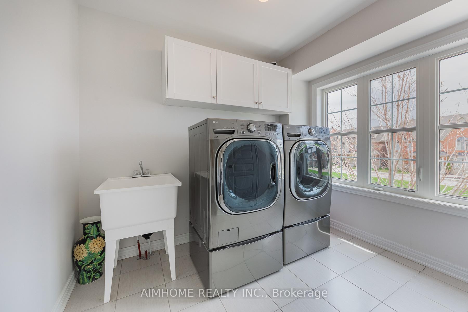Photo 30 of 192 East's Corners Boulevard, Vaughan, Kleinburg — HOMEH