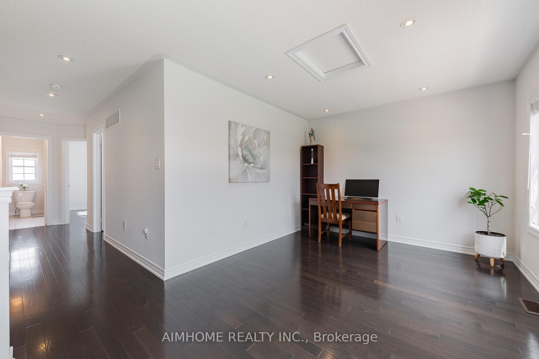 Photo 36 of 192 East's Corners Boulevard, Vaughan, Kleinburg — HOMEH