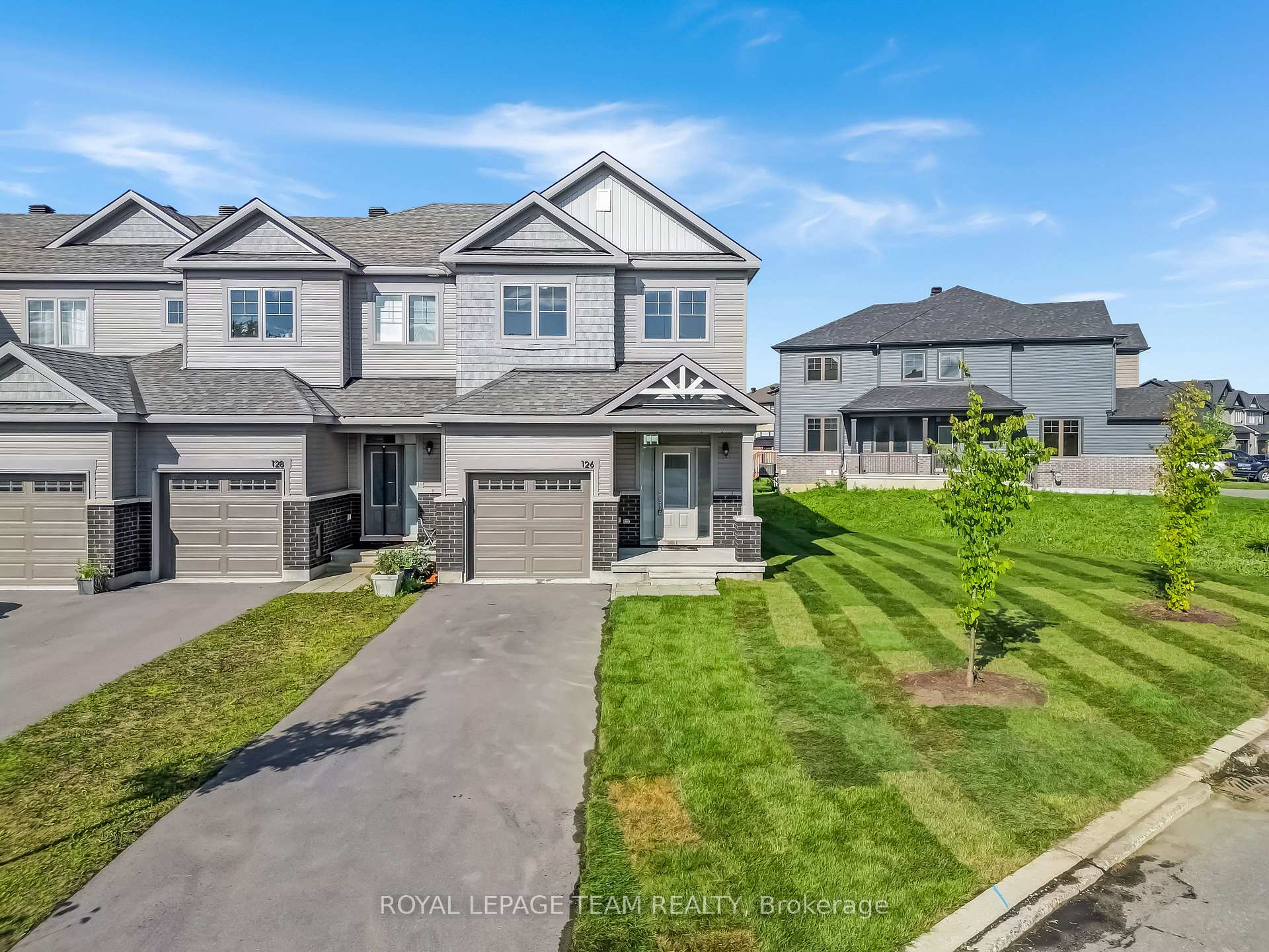 Photo 1 of 126 Wabikon Crescent, Ottawa, Blossom Park/Kemp Park/Findlay Creek — HOMEH