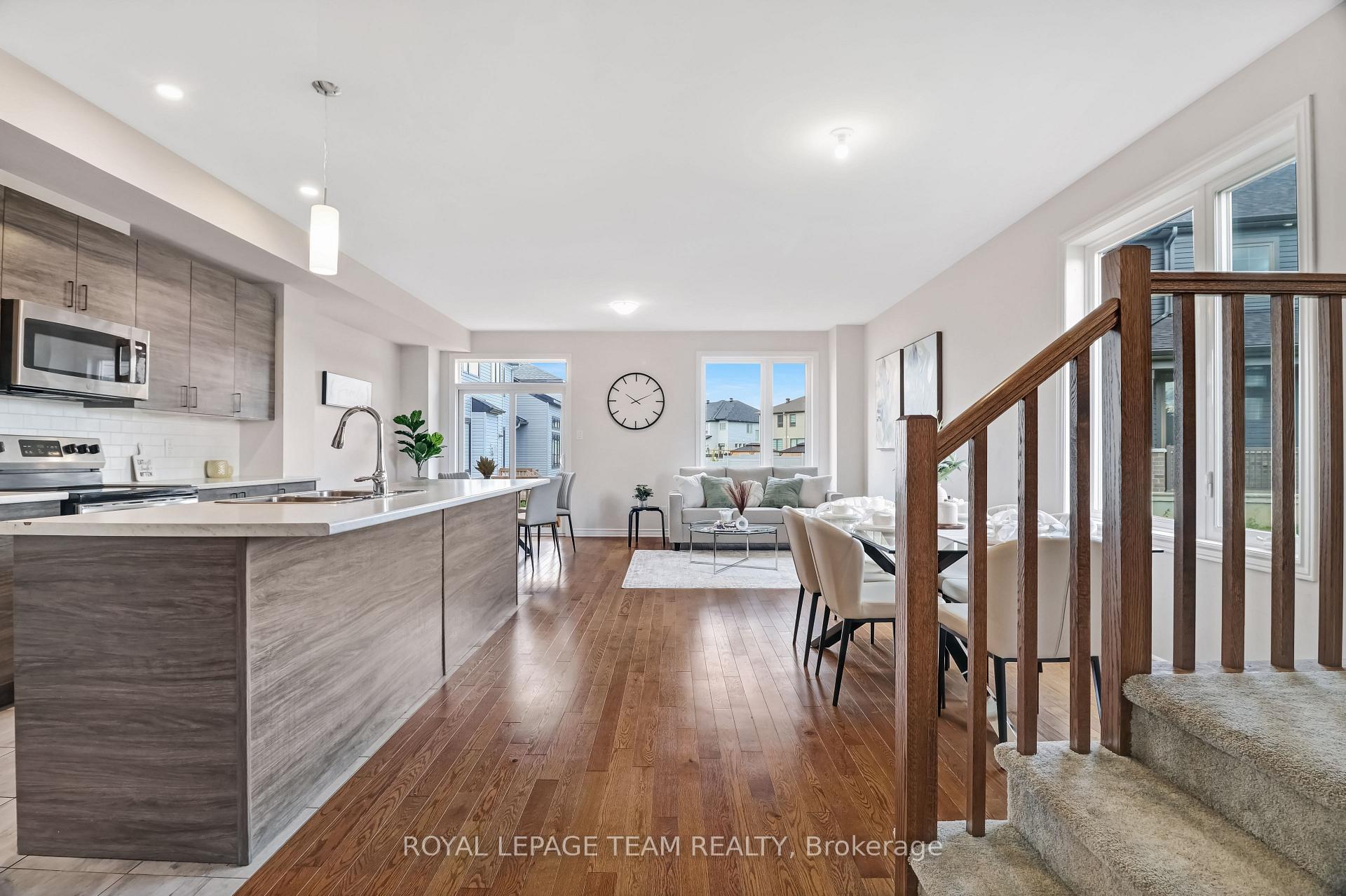 Photo 14 of 126 Wabikon Crescent, Ottawa, Blossom Park/Kemp Park/Findlay Creek — HOMEH