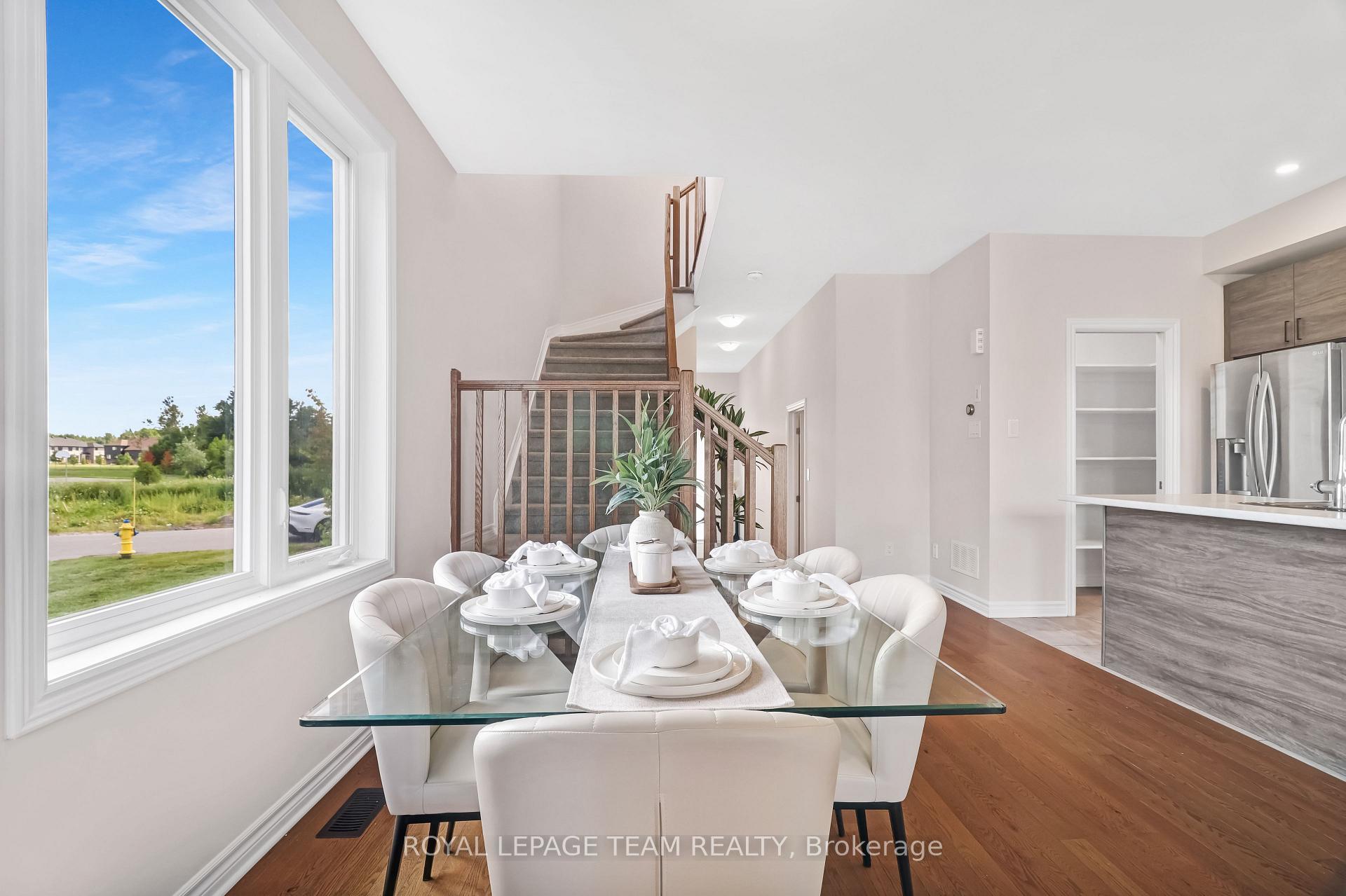 Photo 8 of 126 Wabikon Crescent, Ottawa, Blossom Park/Kemp Park/Findlay Creek — HOMEH