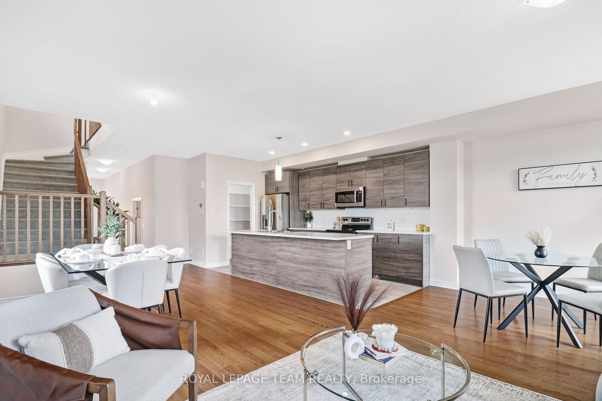 Photo 10 of 126 Wabikon Crescent, Ottawa, Blossom Park/Kemp Park/Findlay Creek — HOMEH