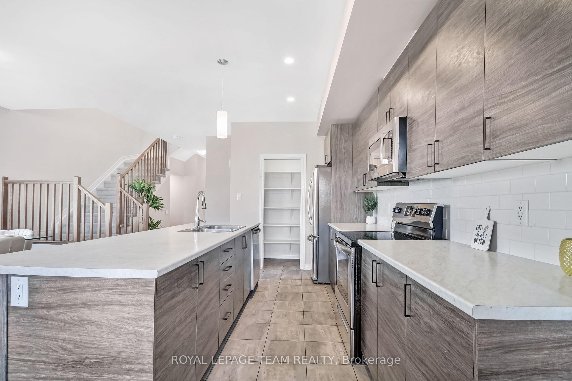 Photo 13 of 126 Wabikon Crescent, Ottawa, Blossom Park/Kemp Park/Findlay Creek — HOMEH