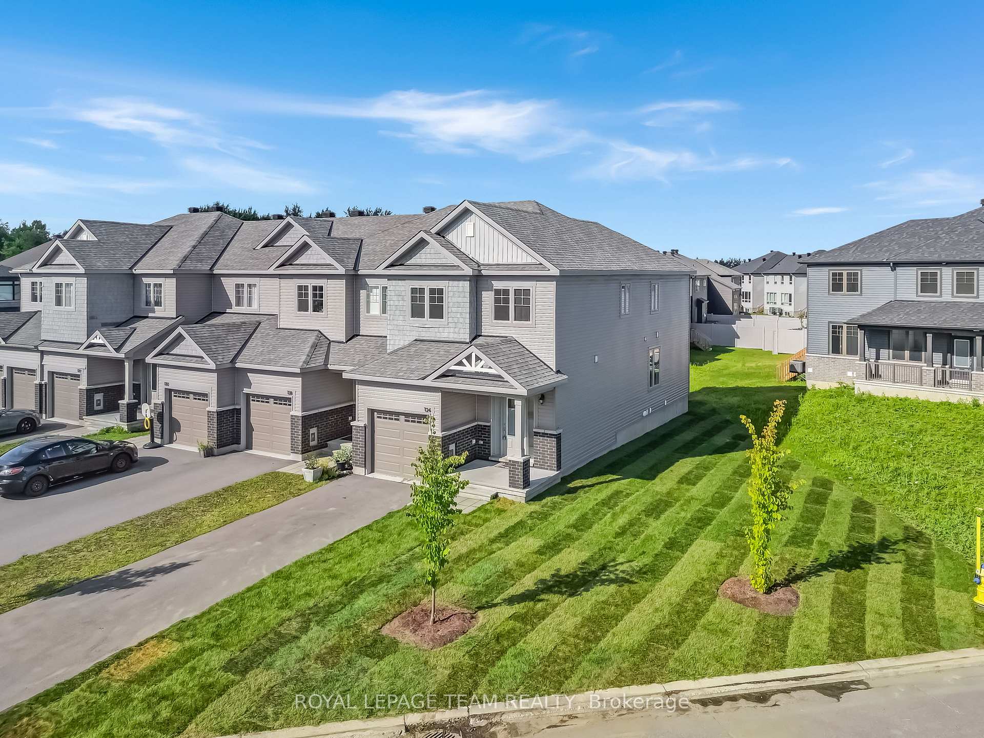 Photo 30 of 126 Wabikon Crescent, Ottawa, Blossom Park/Kemp Park/Findlay Creek — HOMEH