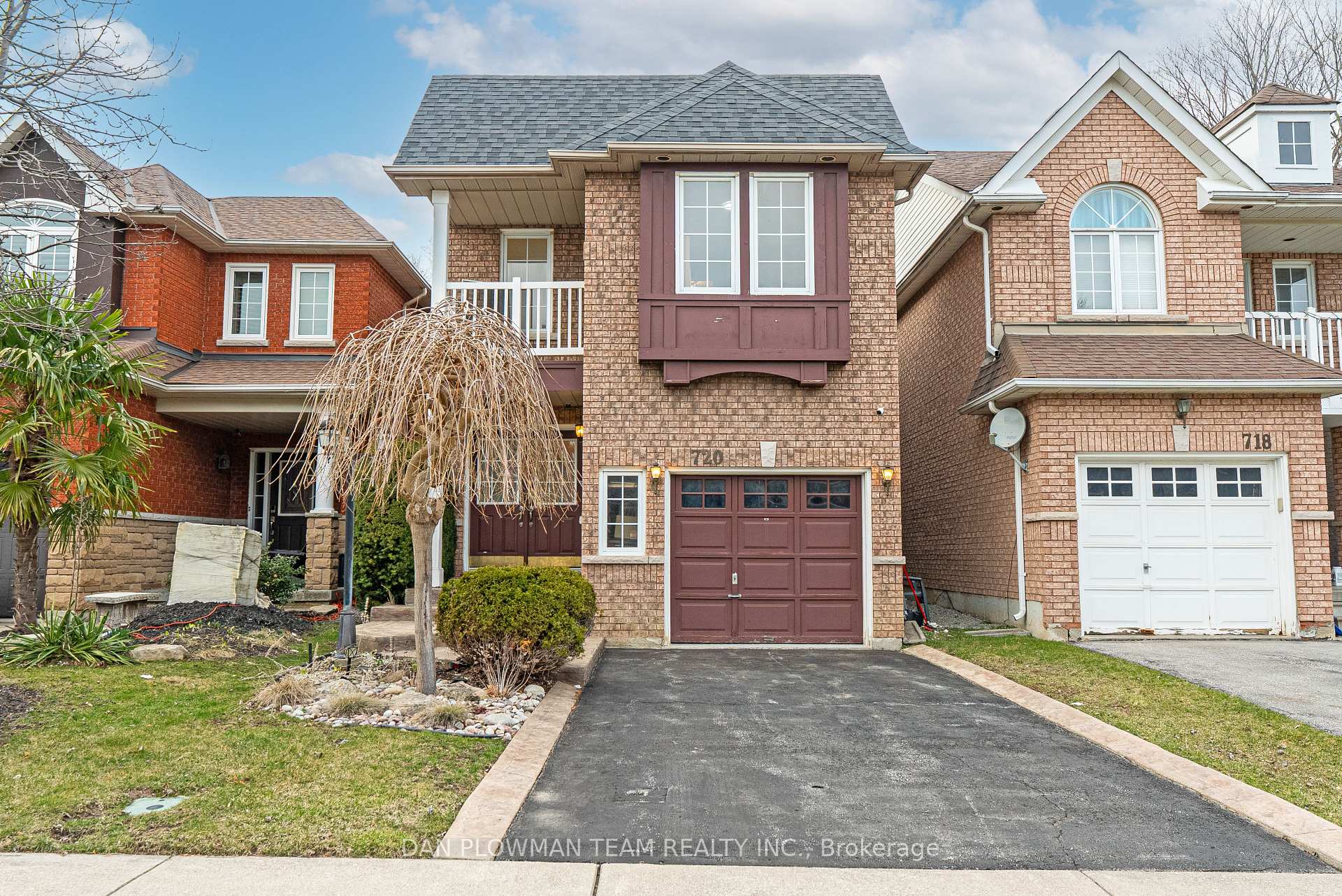 Photo 2 of 720 Swan Place, Pickering, Amberlea — HOMEH