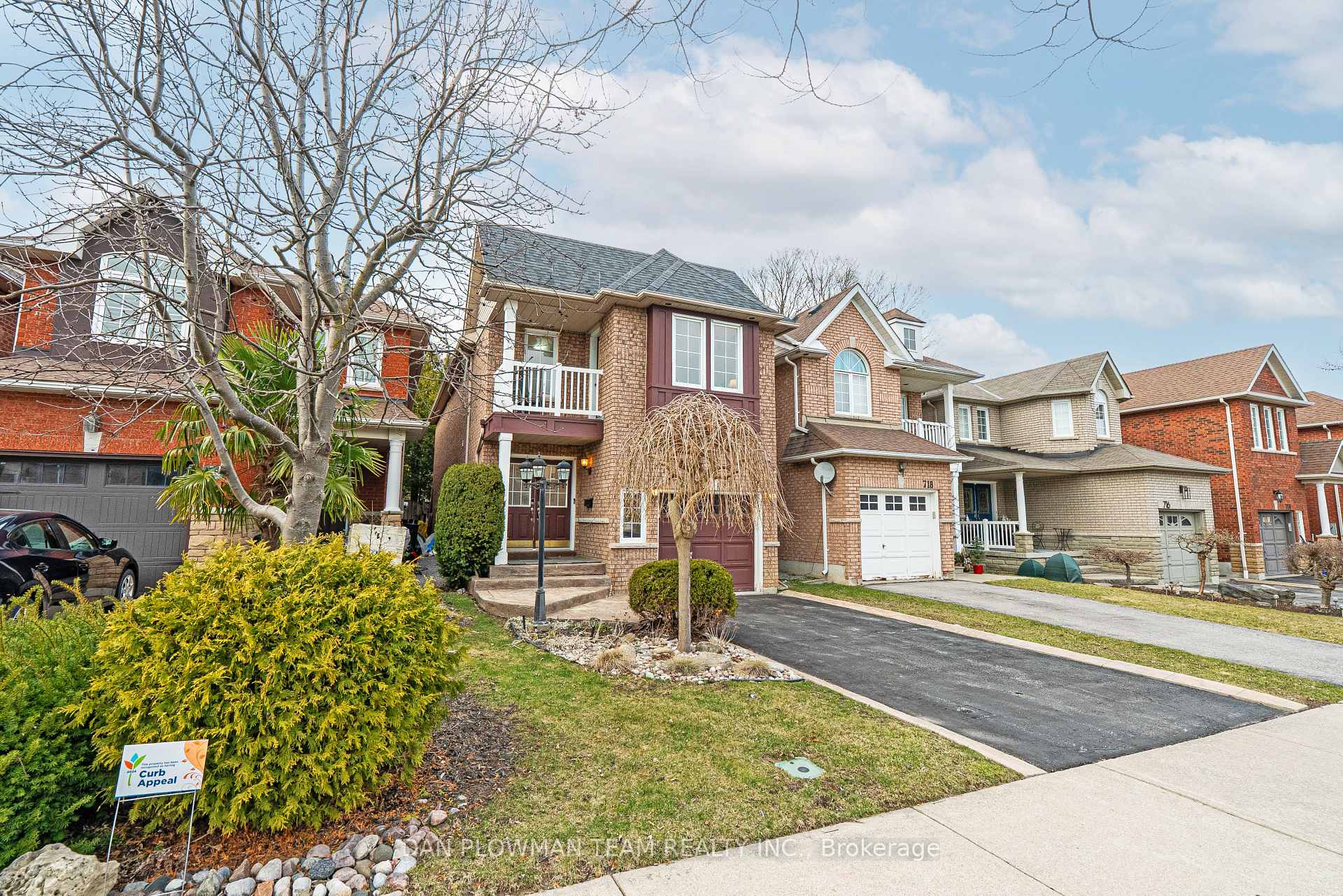 Photo 3 of 720 Swan Place, Pickering, Amberlea — HOMEH