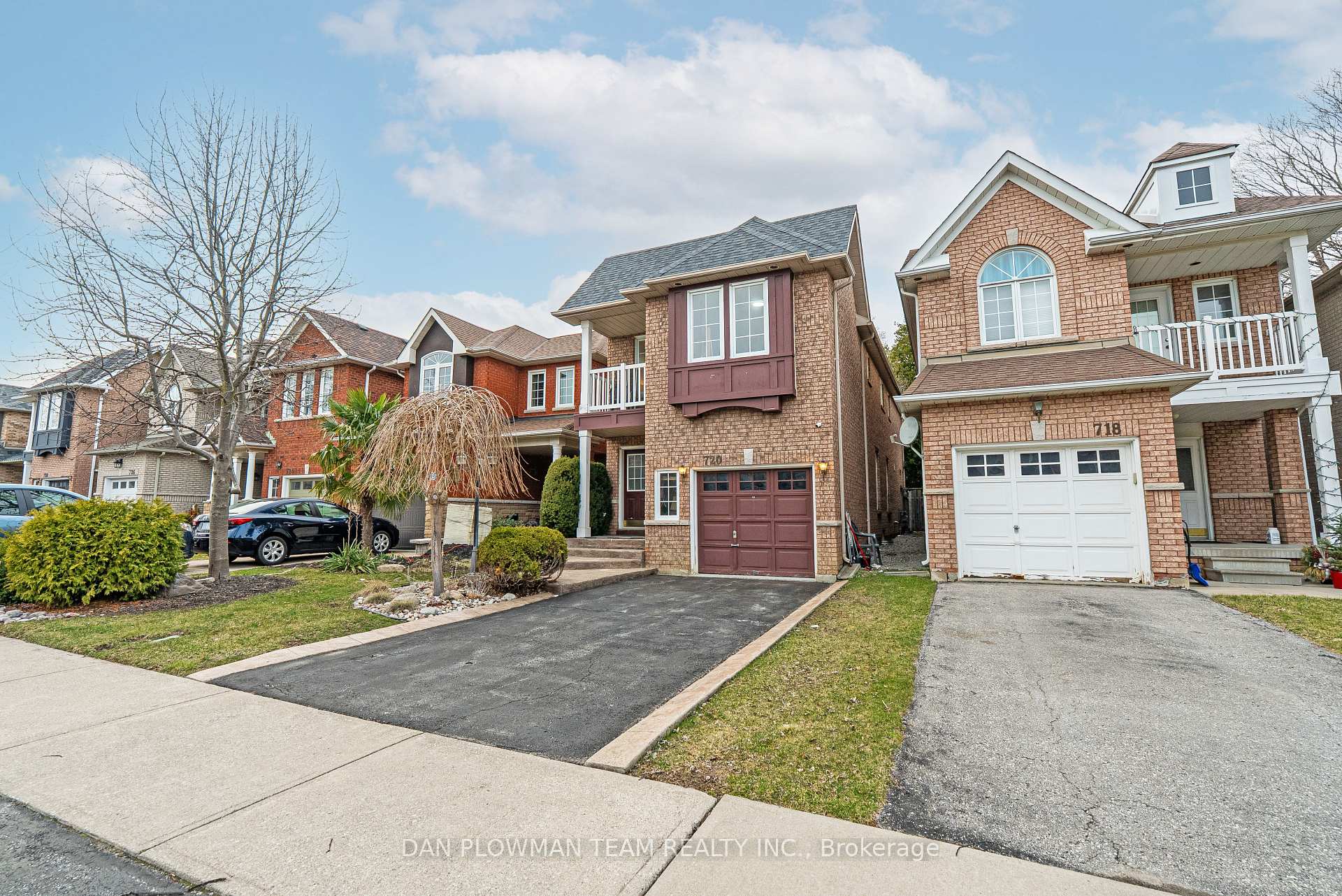 Photo 4 of 720 Swan Place, Pickering, Amberlea — HOMEH