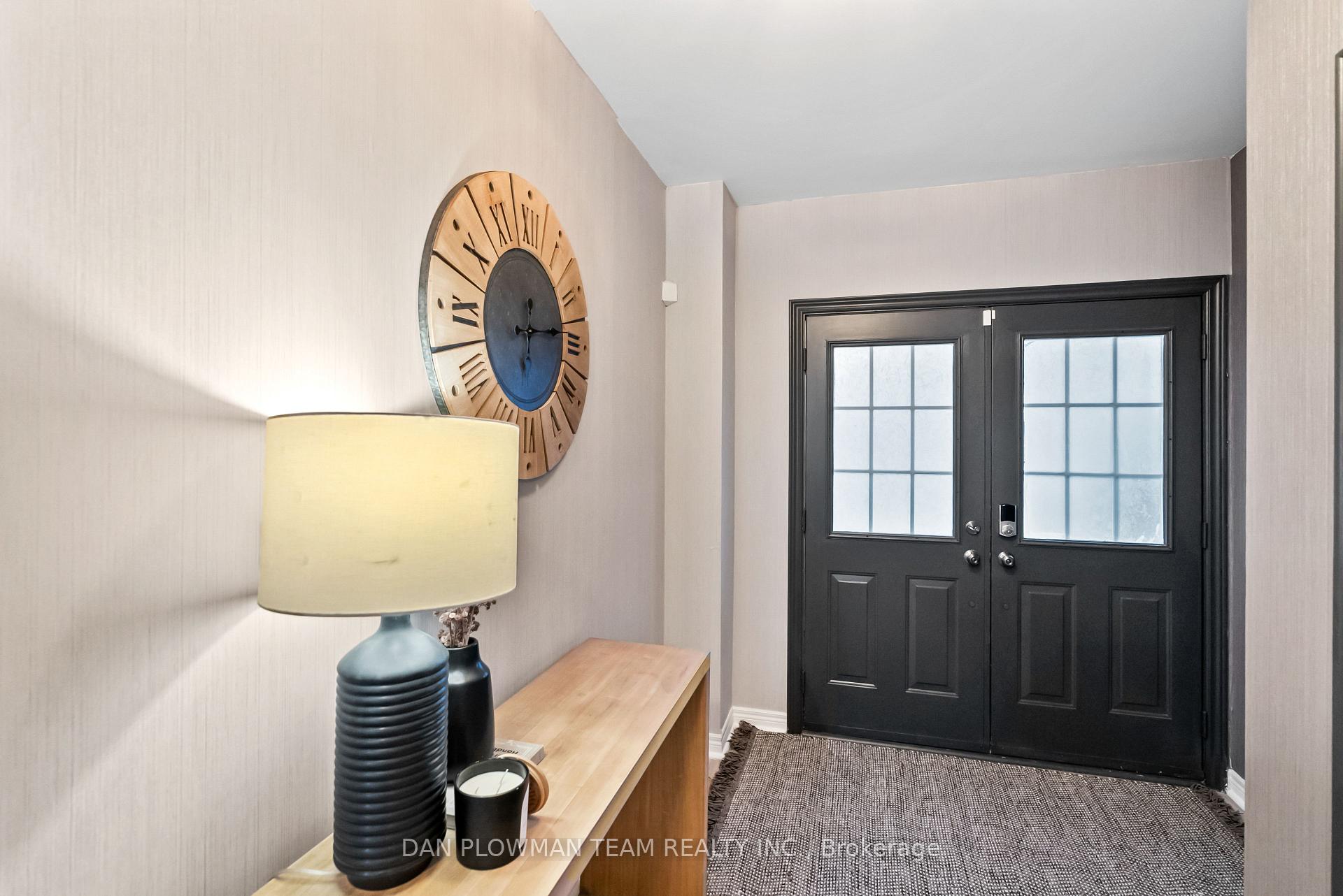 Photo 5 of 720 Swan Place, Pickering, Amberlea — HOMEH