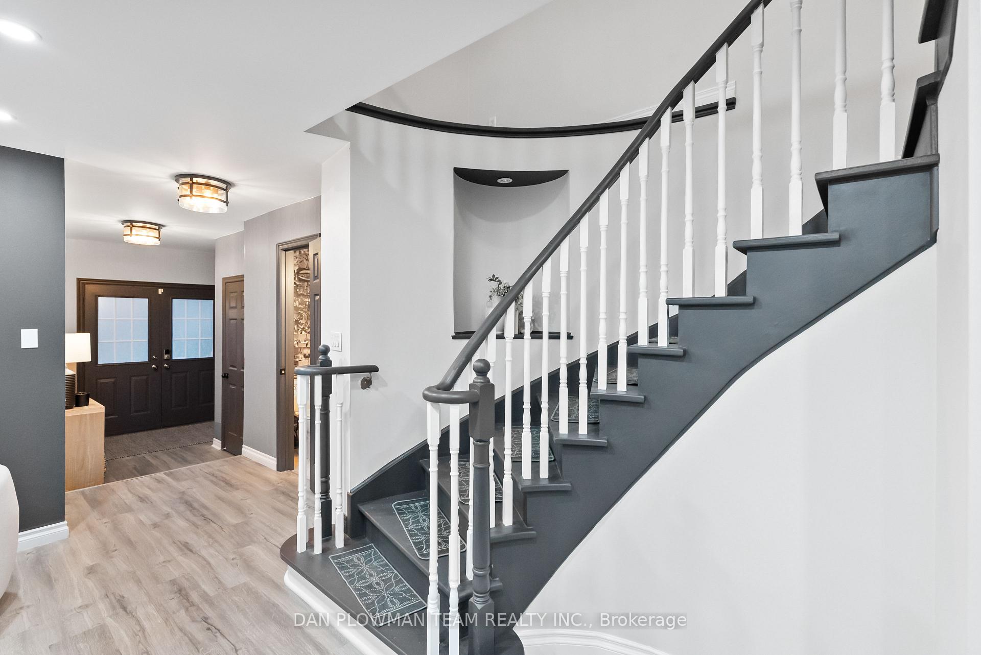 Photo 16 of 720 Swan Place, Pickering, Amberlea — HOMEH