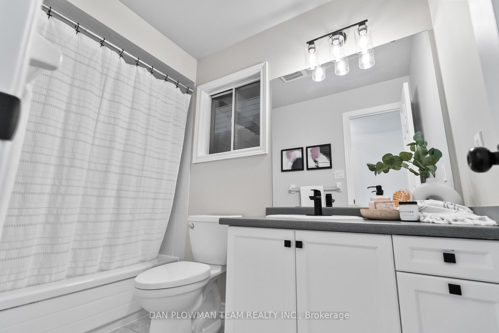 Photo 32 of 720 Swan Place, Pickering, Amberlea — HOMEH