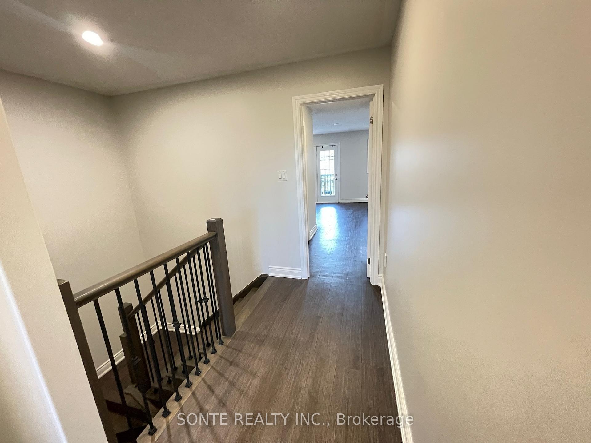 Photo 18 of Unit #21, 40 Megan Crescent, Barrie, Holly — HOMEH