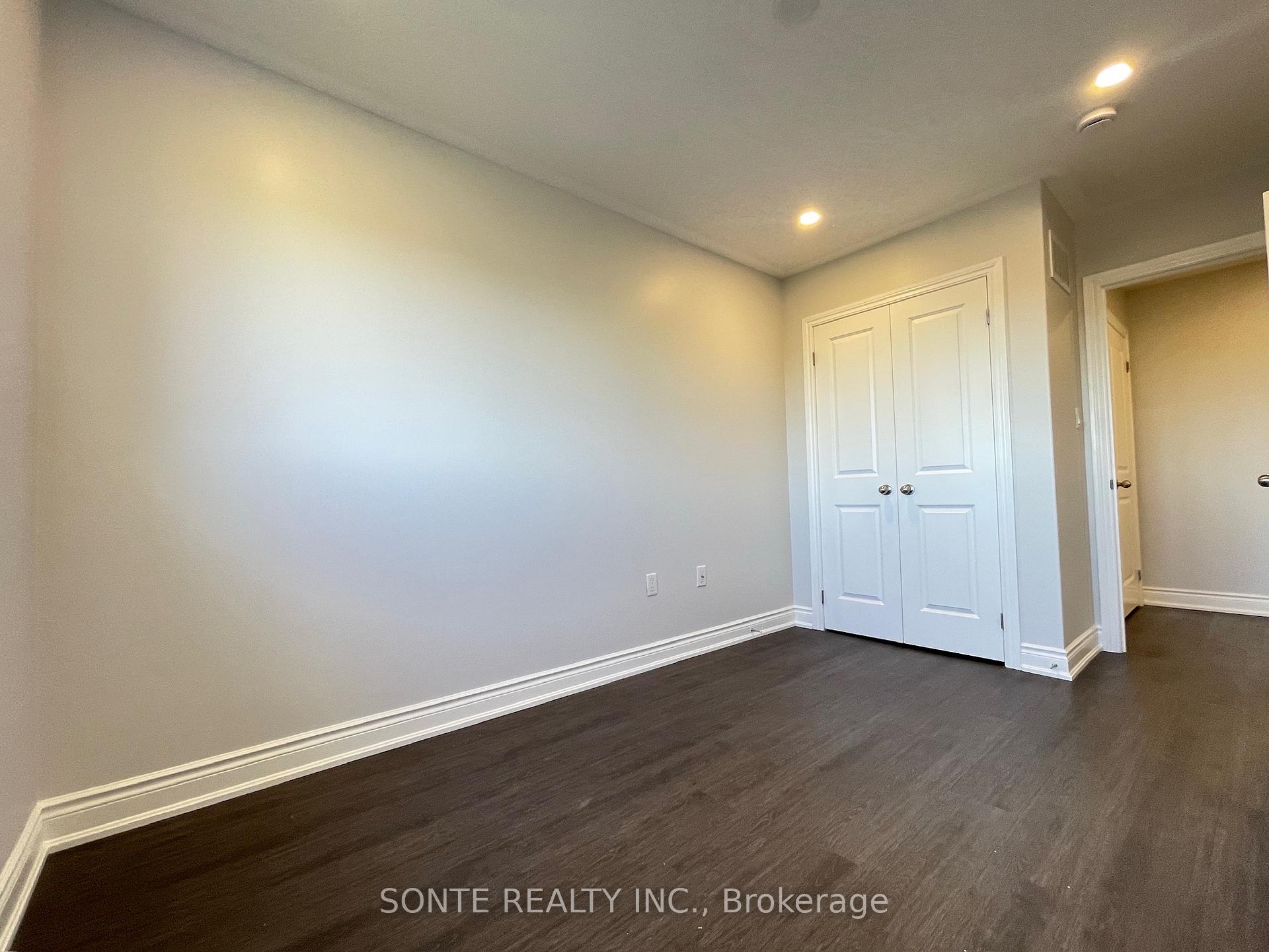 Photo 39 of Unit #21, 40 Megan Crescent, Barrie, Holly — HOMEH